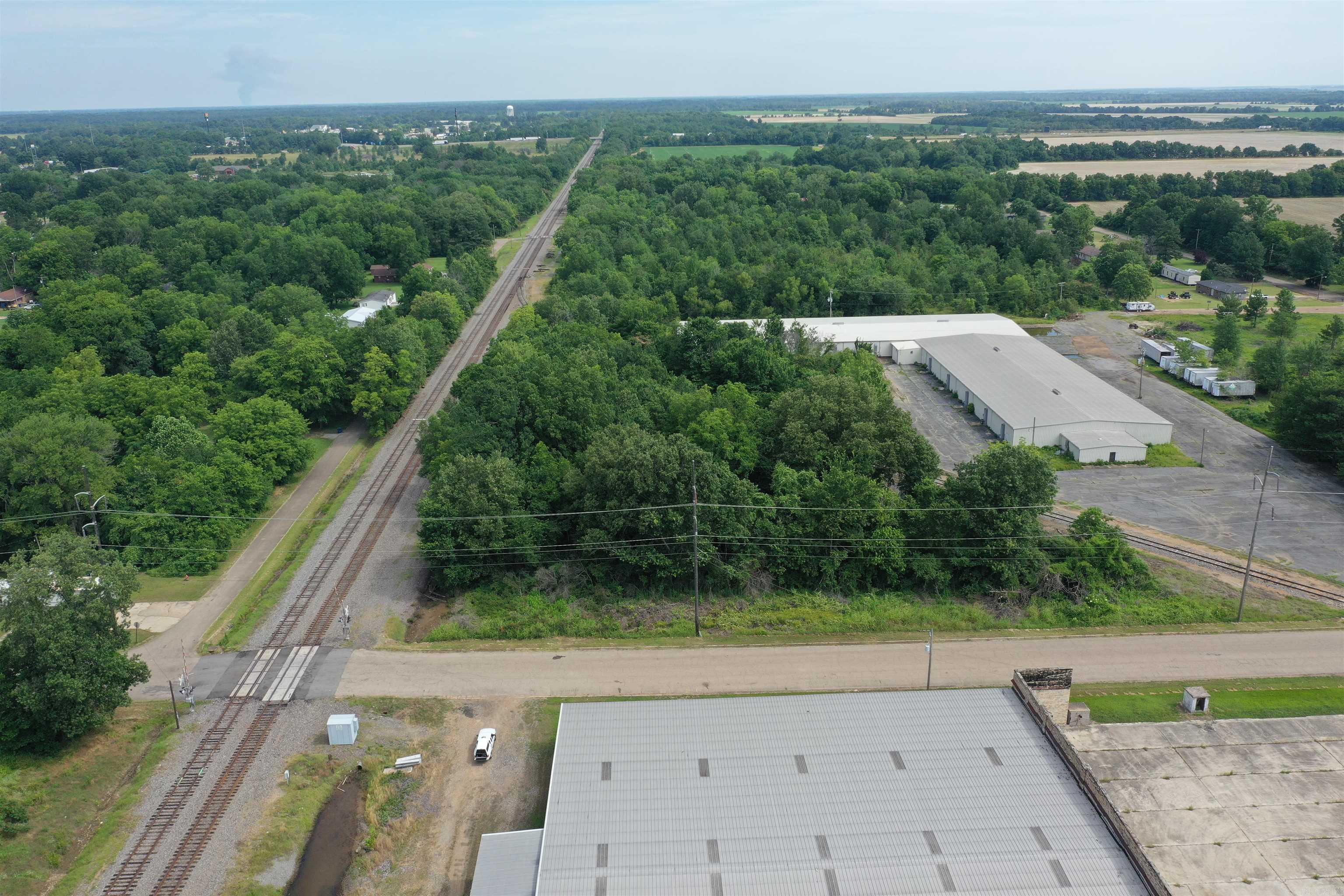   E 1St St Next To Rr  Brinkley, AR