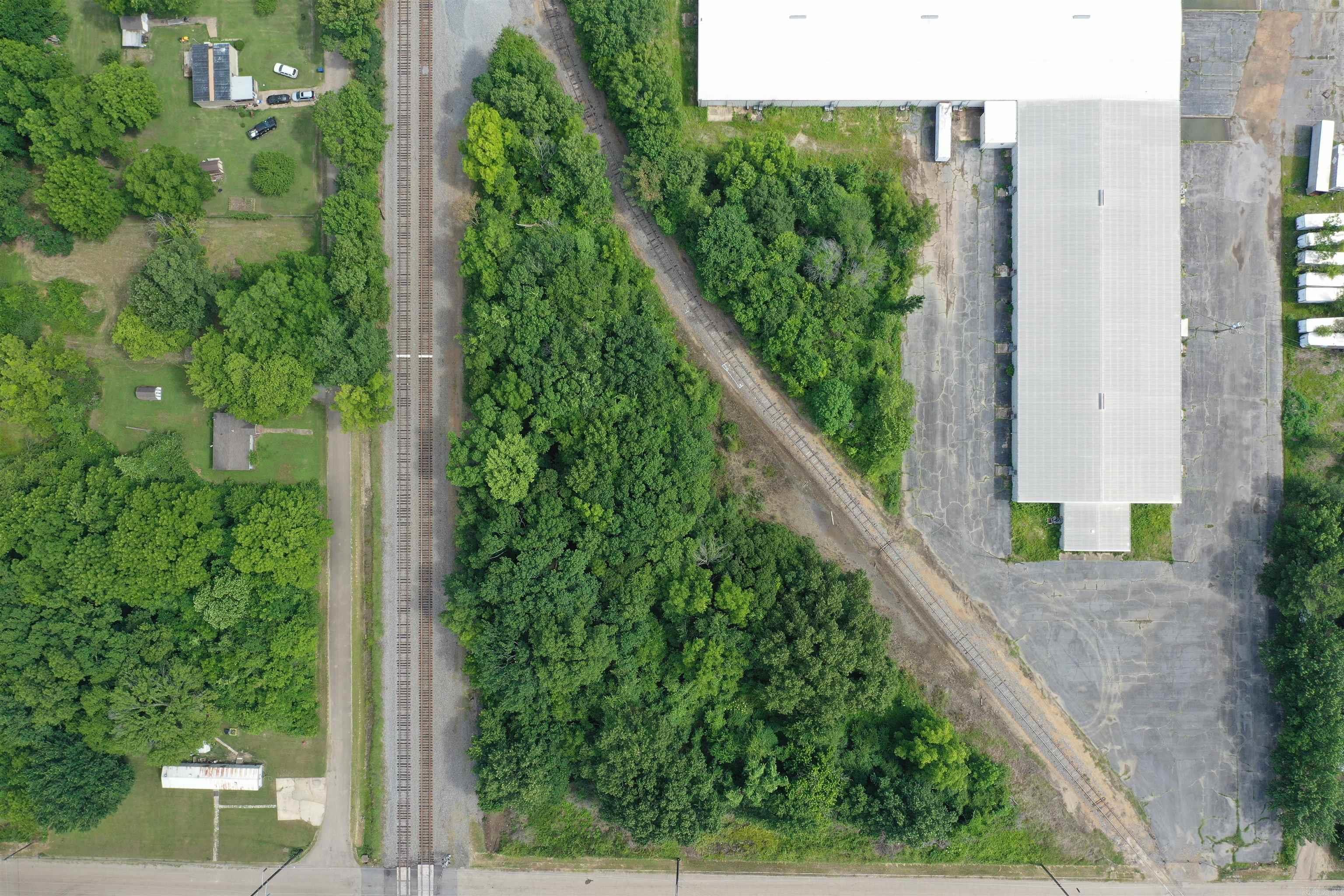   E 1St St Next To Rr  Brinkley, AR