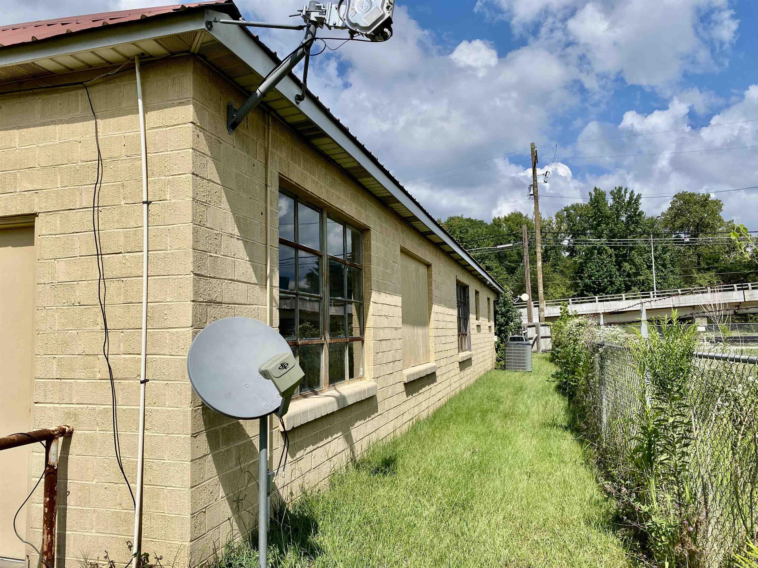 104 N Main  Malvern, AR