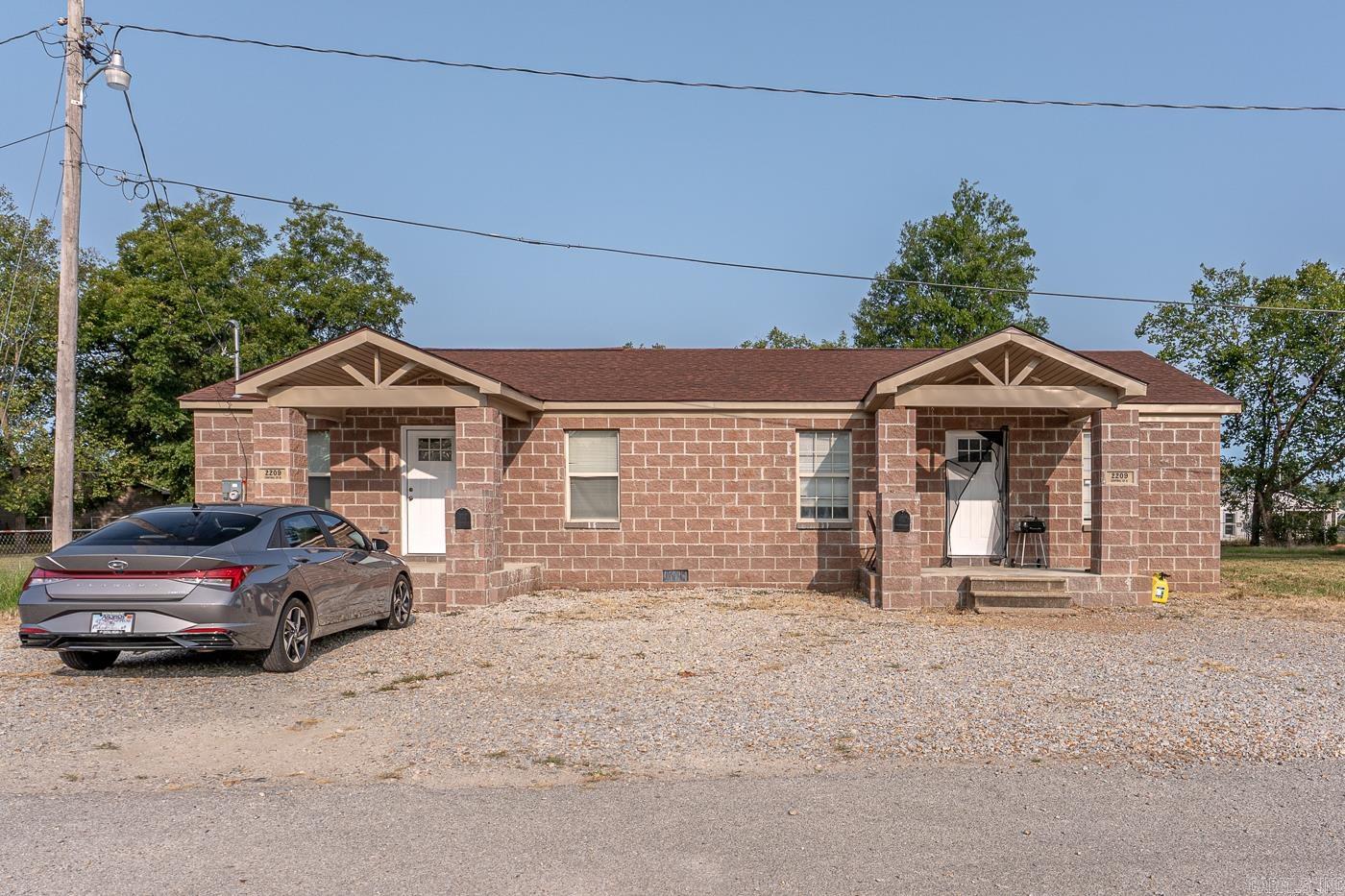2209  Central  Jonesboro, AR
