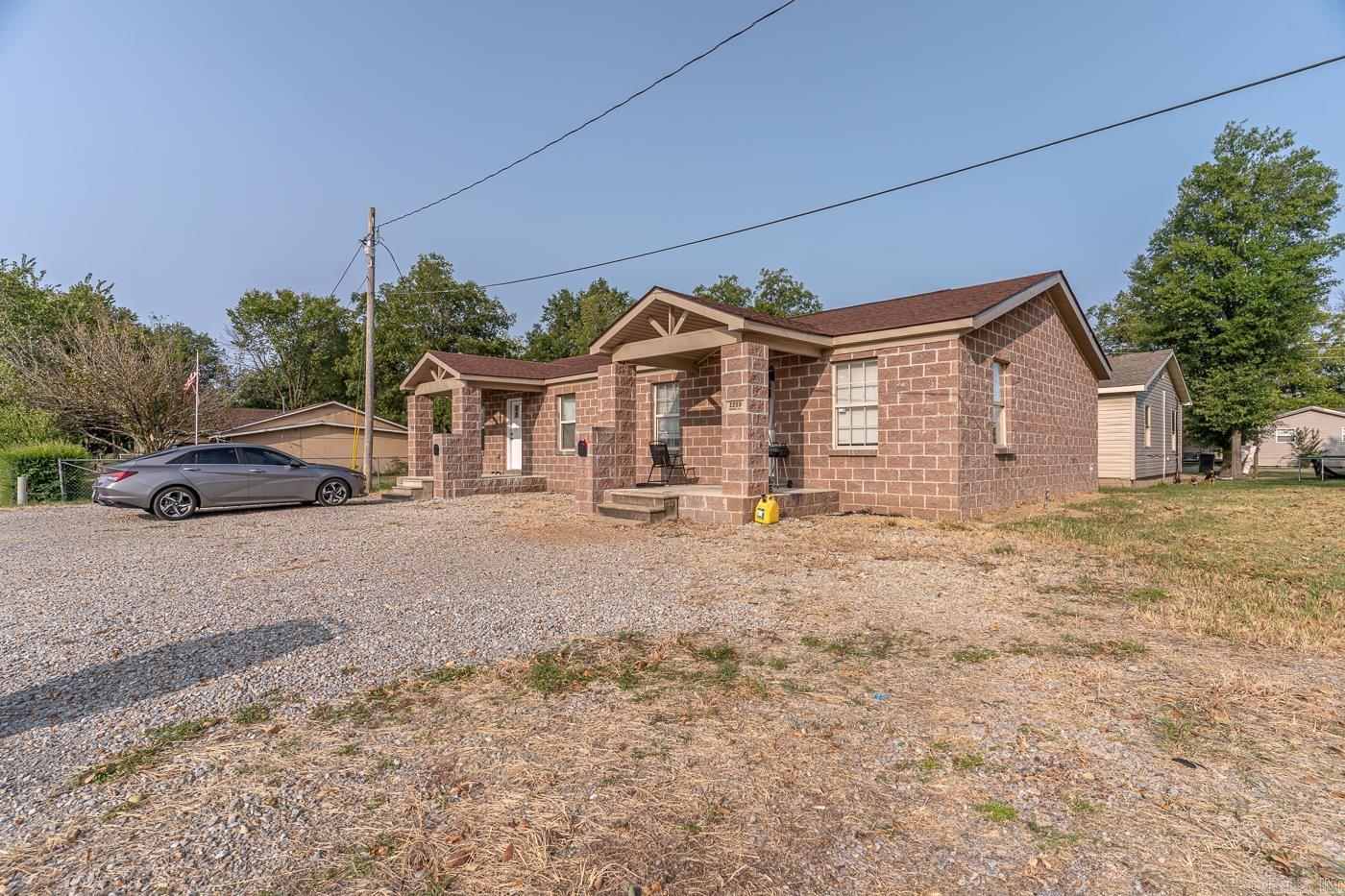 2209  Central  Jonesboro, AR