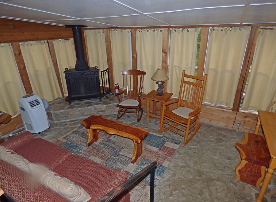 39  Riverview  Hardy, AR