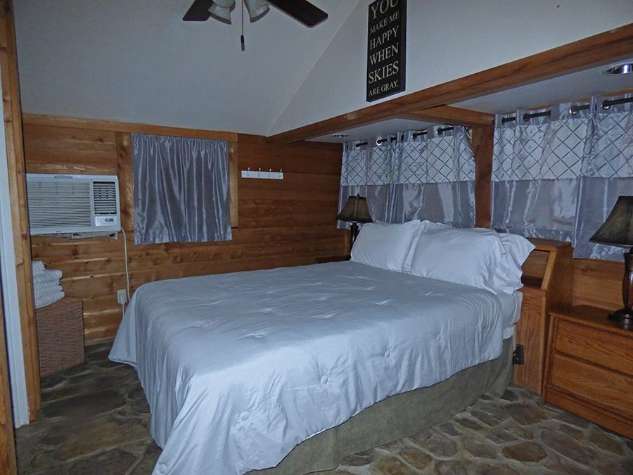 39  Riverview  Hardy, AR