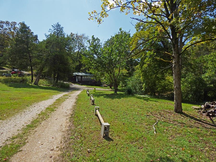 39  Riverview  Hardy, AR