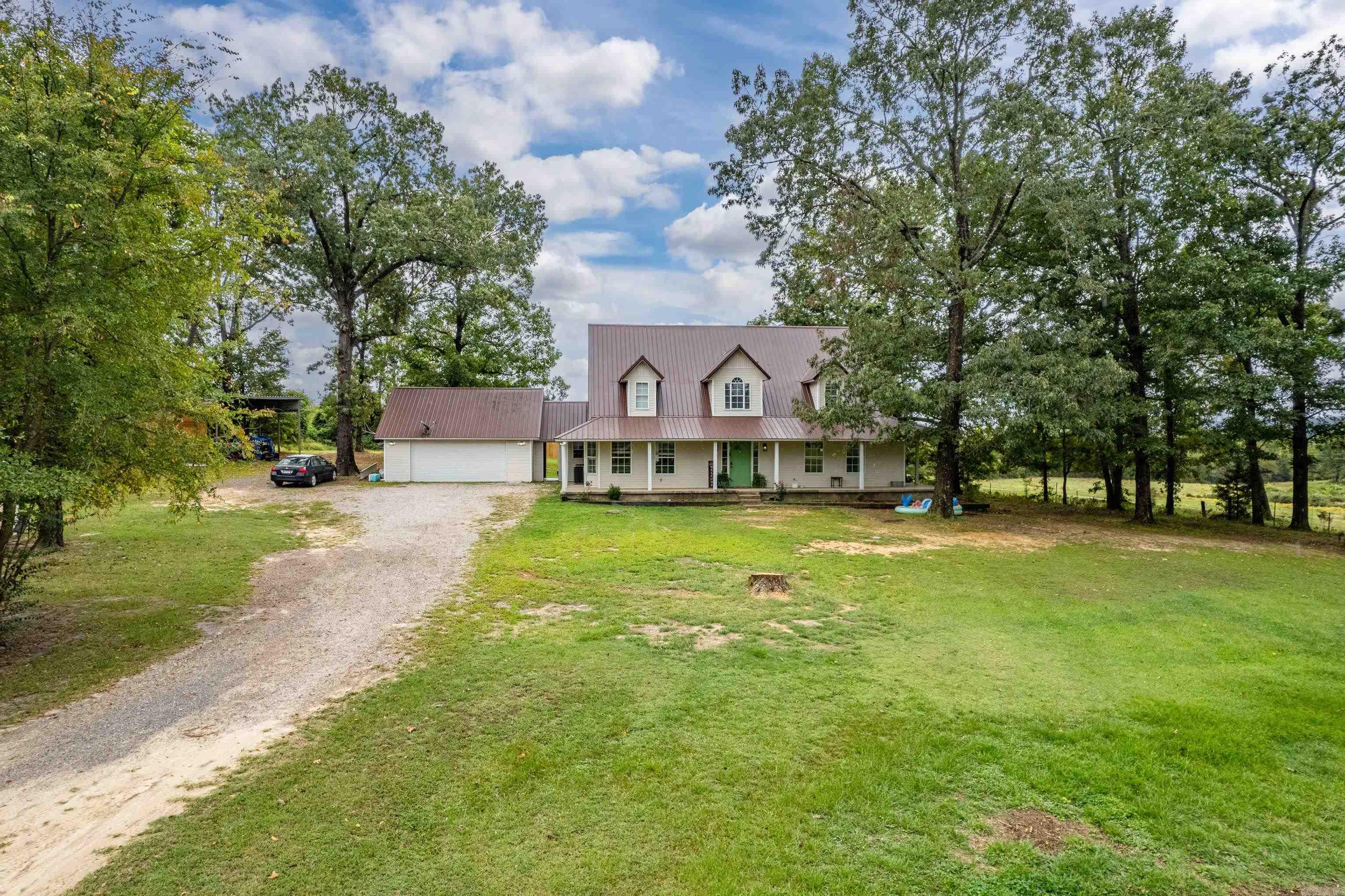 99  Ebenezer  Amity, AR