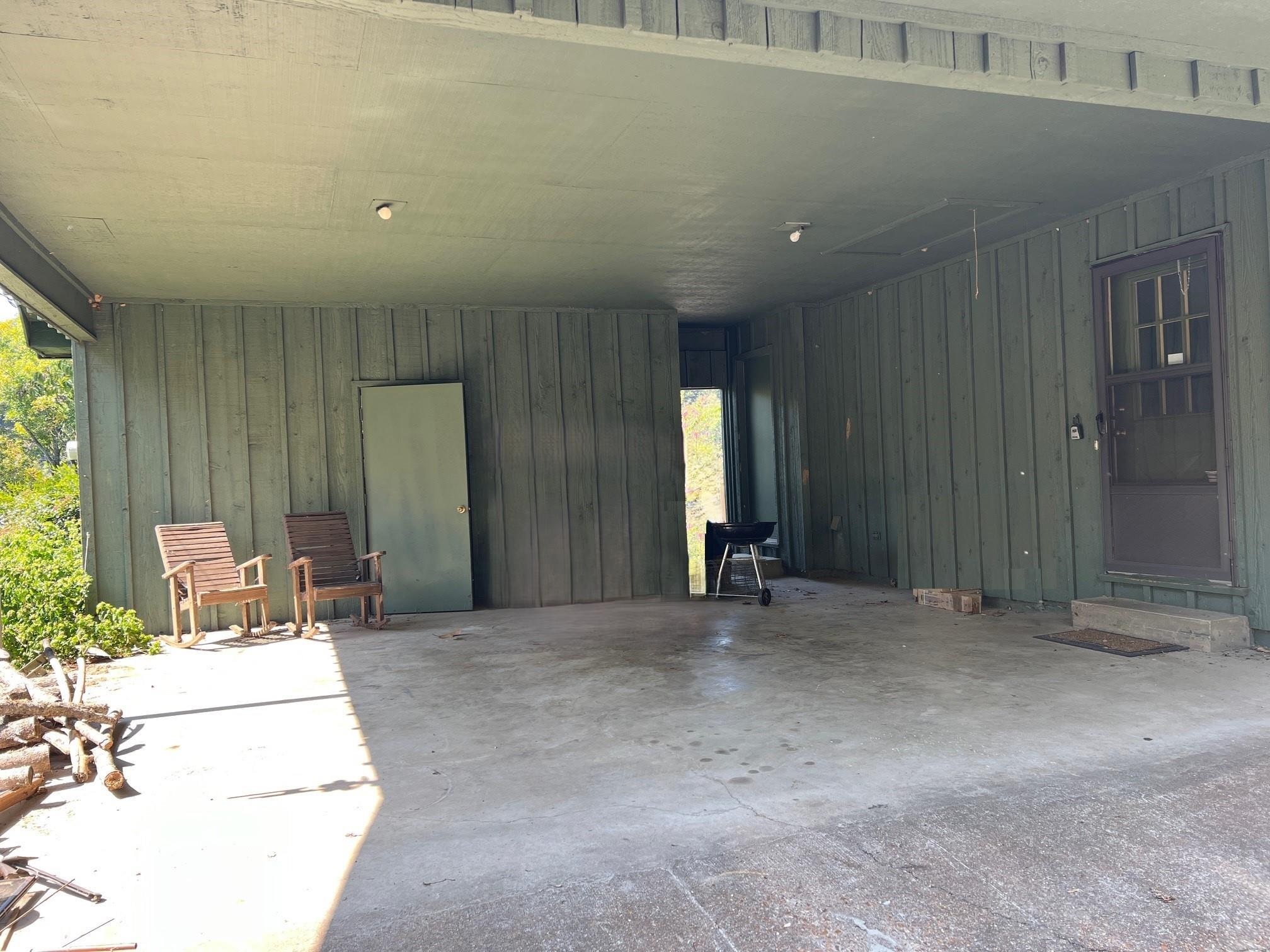236 N Riverview  Mountain View, AR