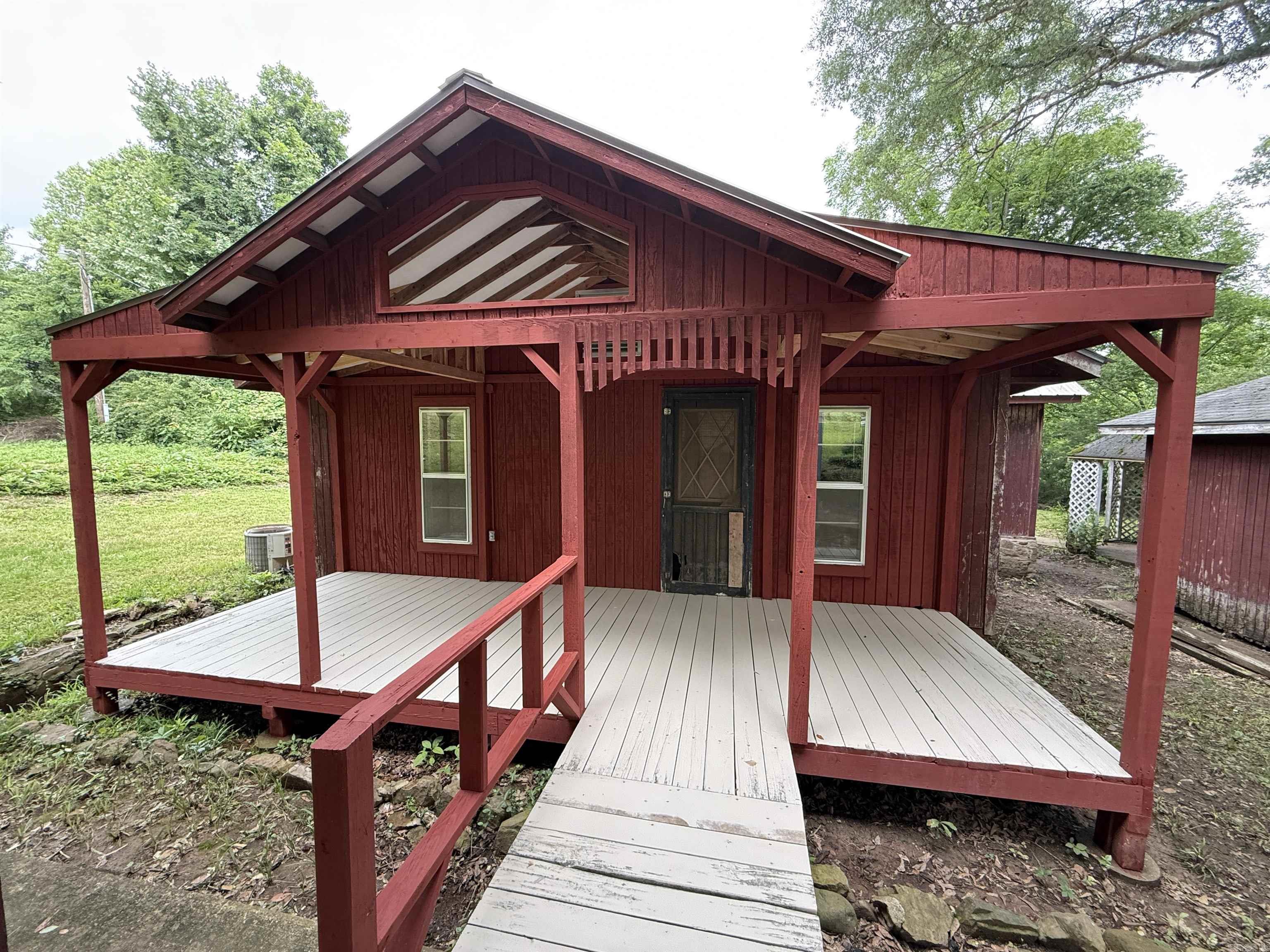 9757 Hwy 16 E  Shirley, AR