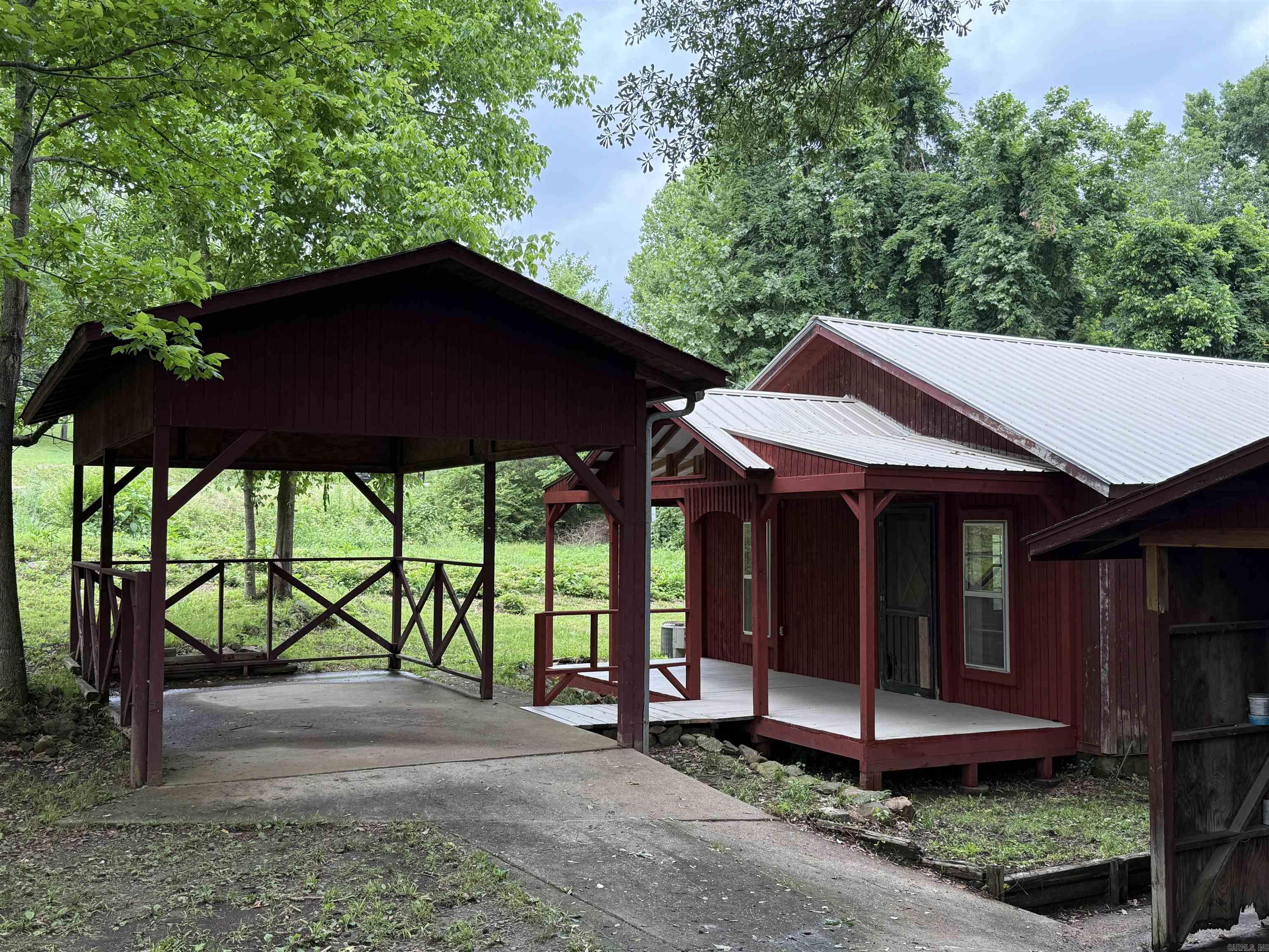9757 Hwy 16 E  Shirley, AR
