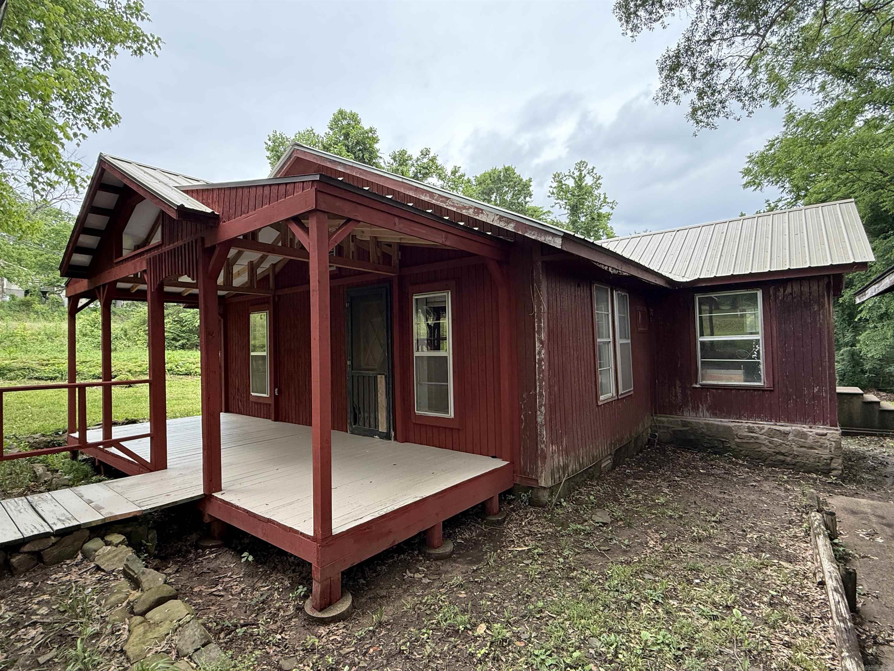 9757 Hwy 16 E  Shirley, AR