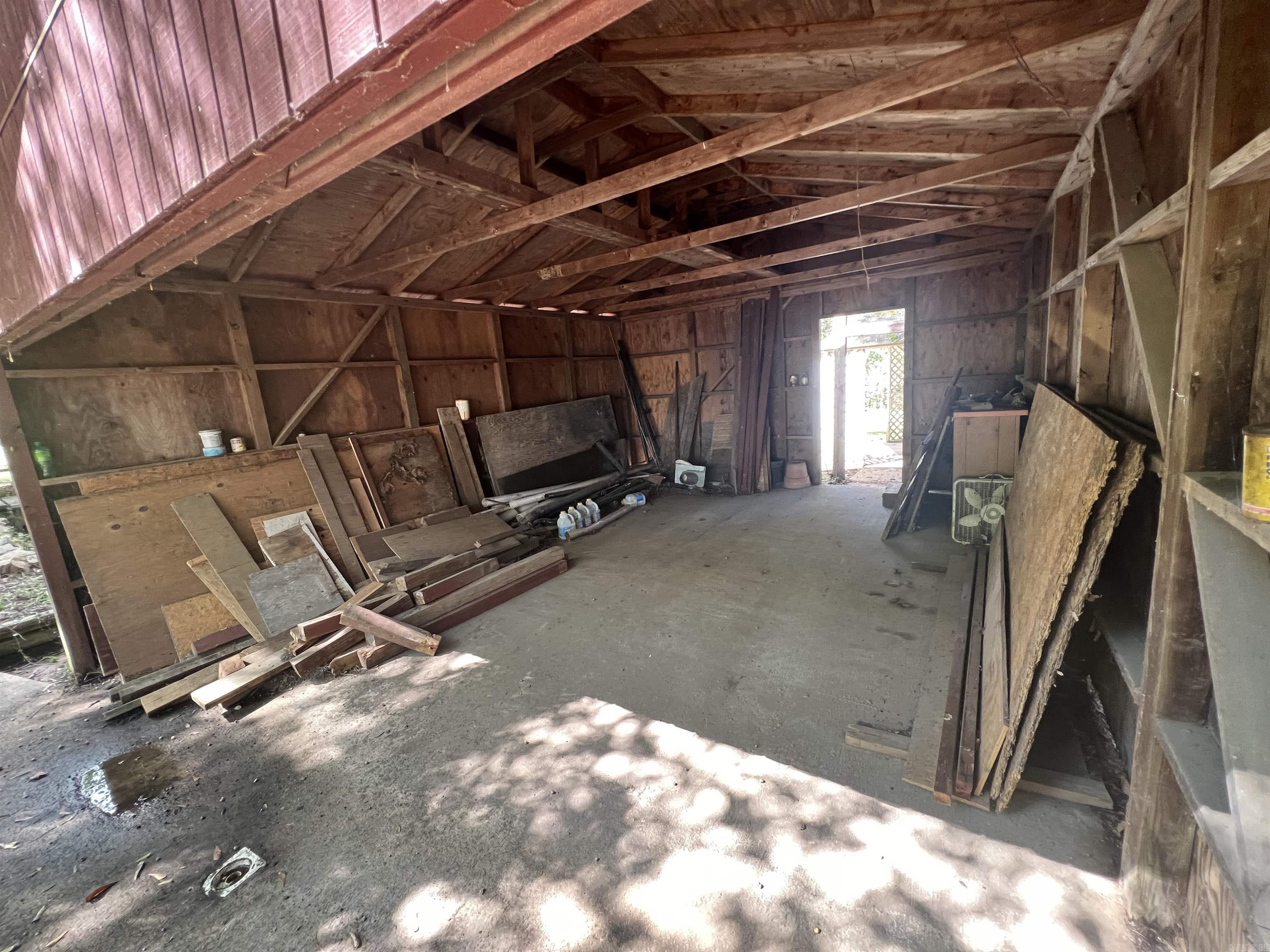 9757  Hwy 16 E  Shirley, AR