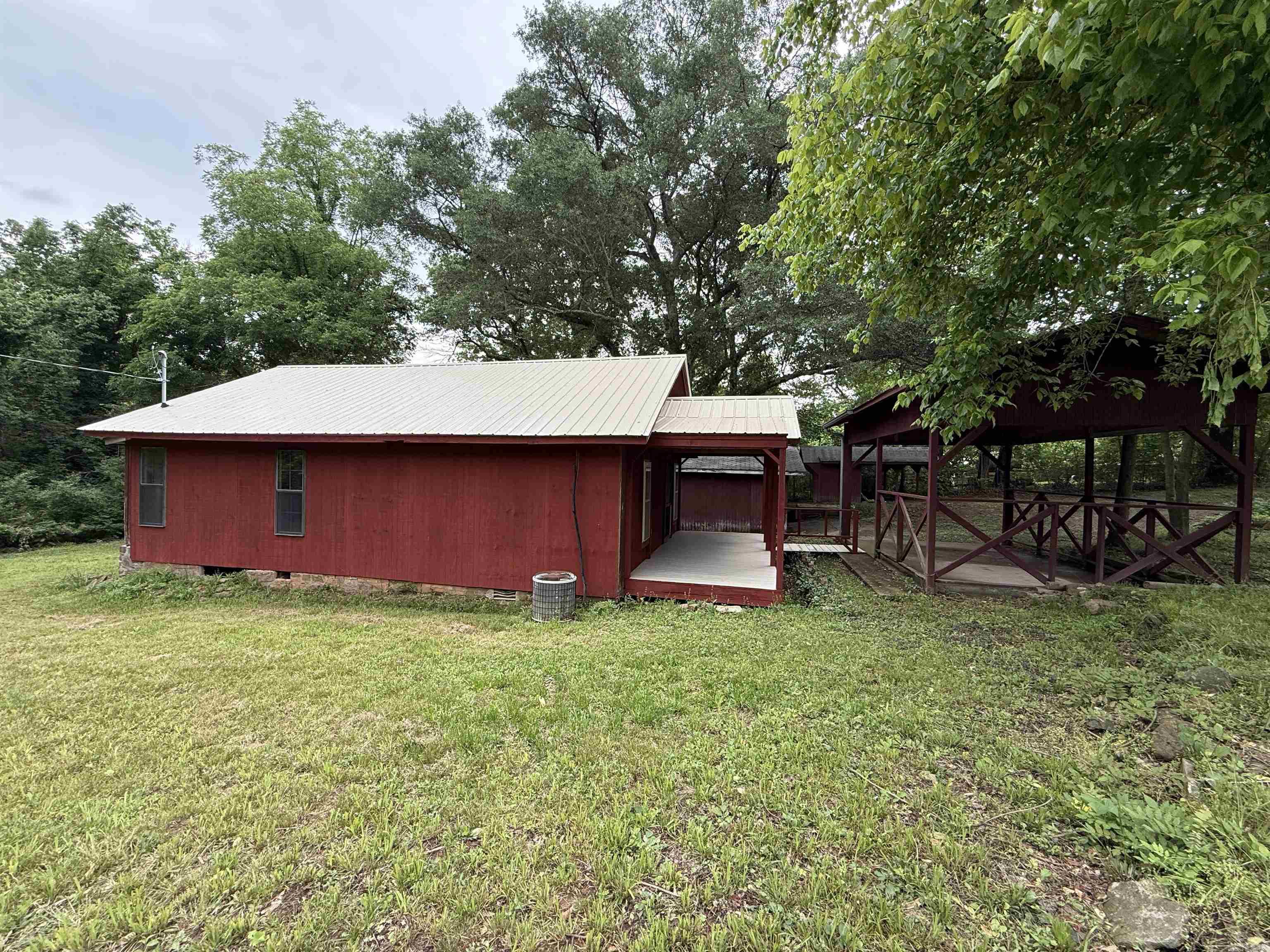9757 Hwy 16 E  Shirley, AR