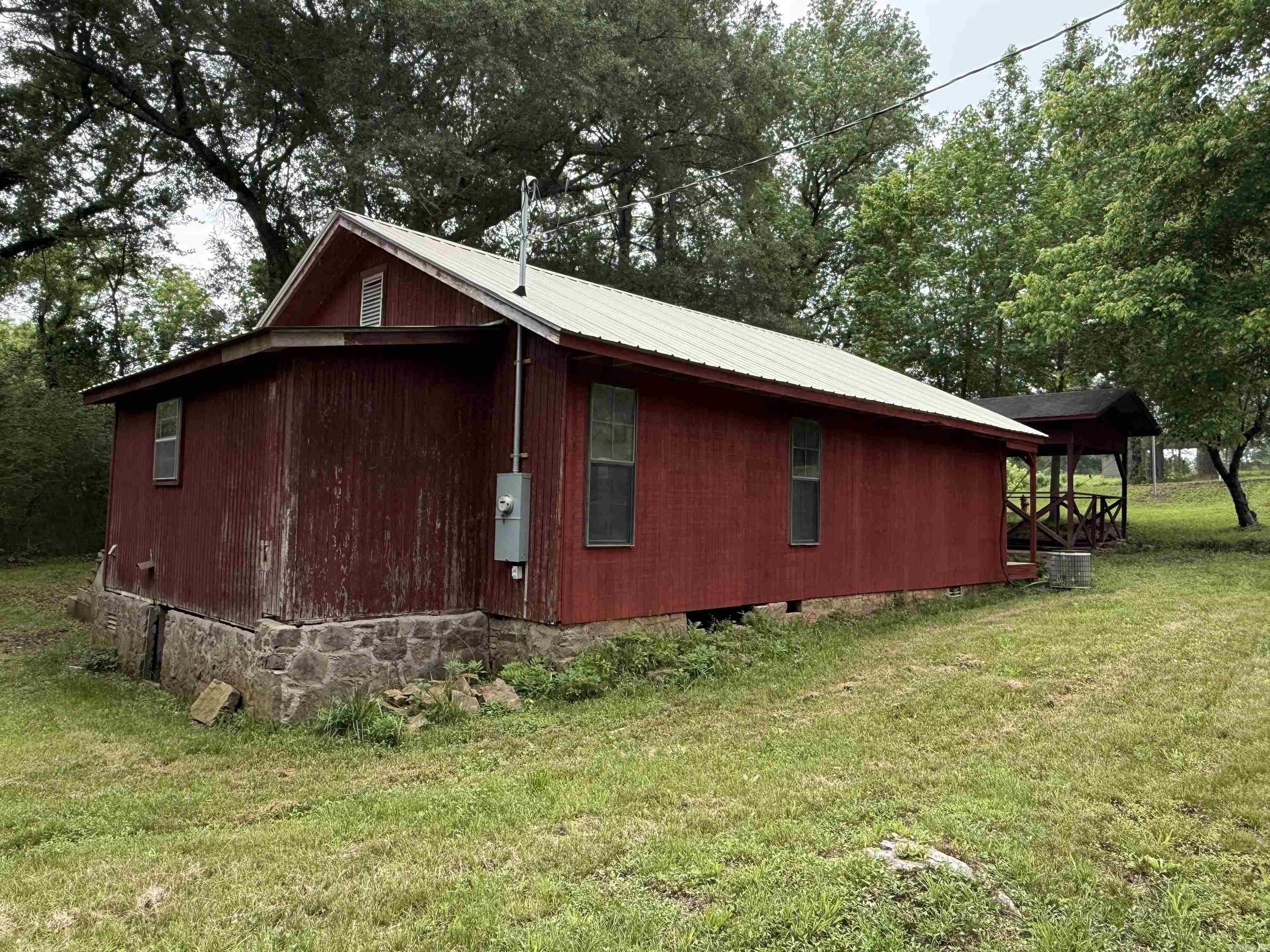 9757 Hwy 16 E  Shirley, AR
