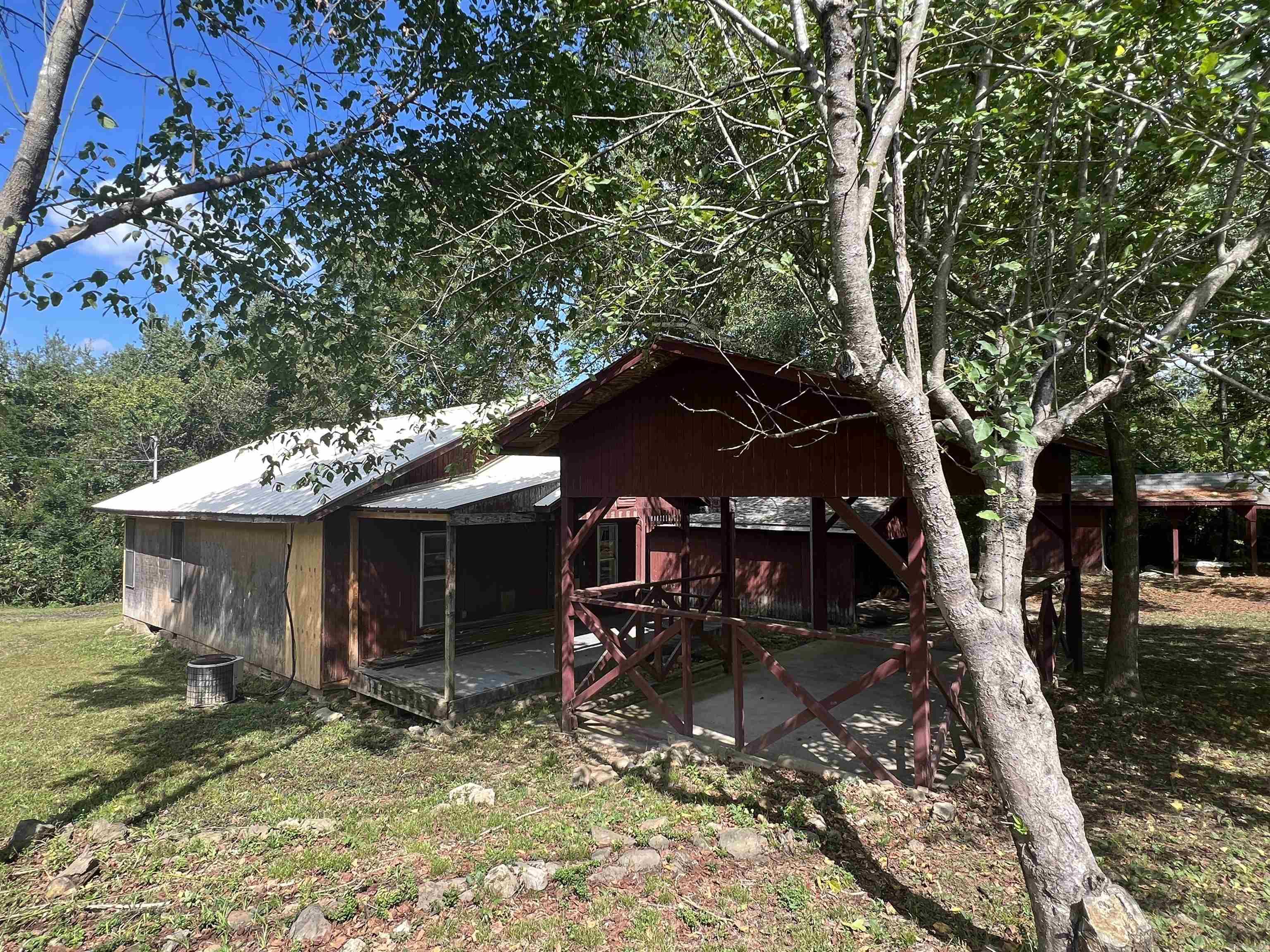9757  Hwy 16 E  Shirley, AR
