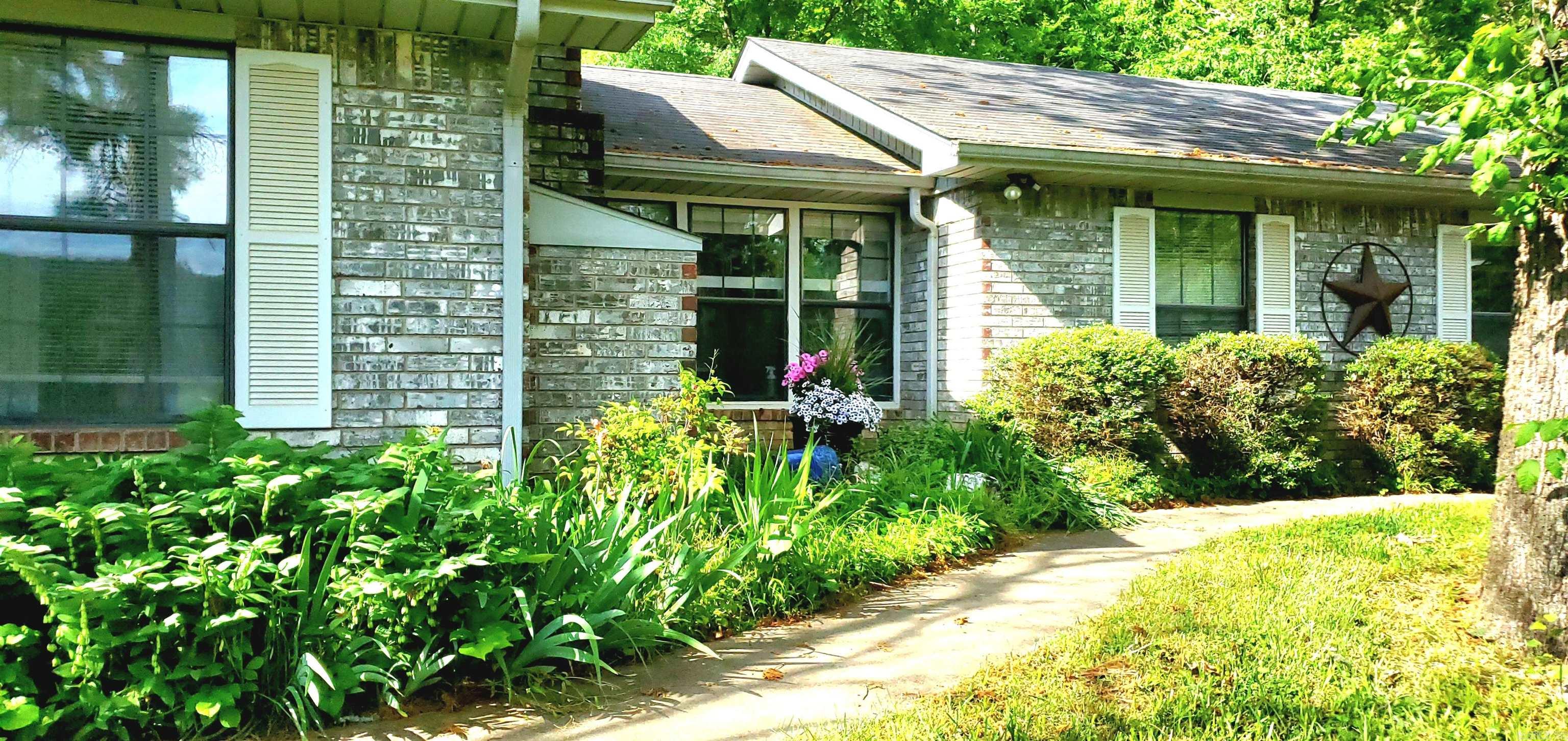 1167  Polk Road 61  Mena, AR