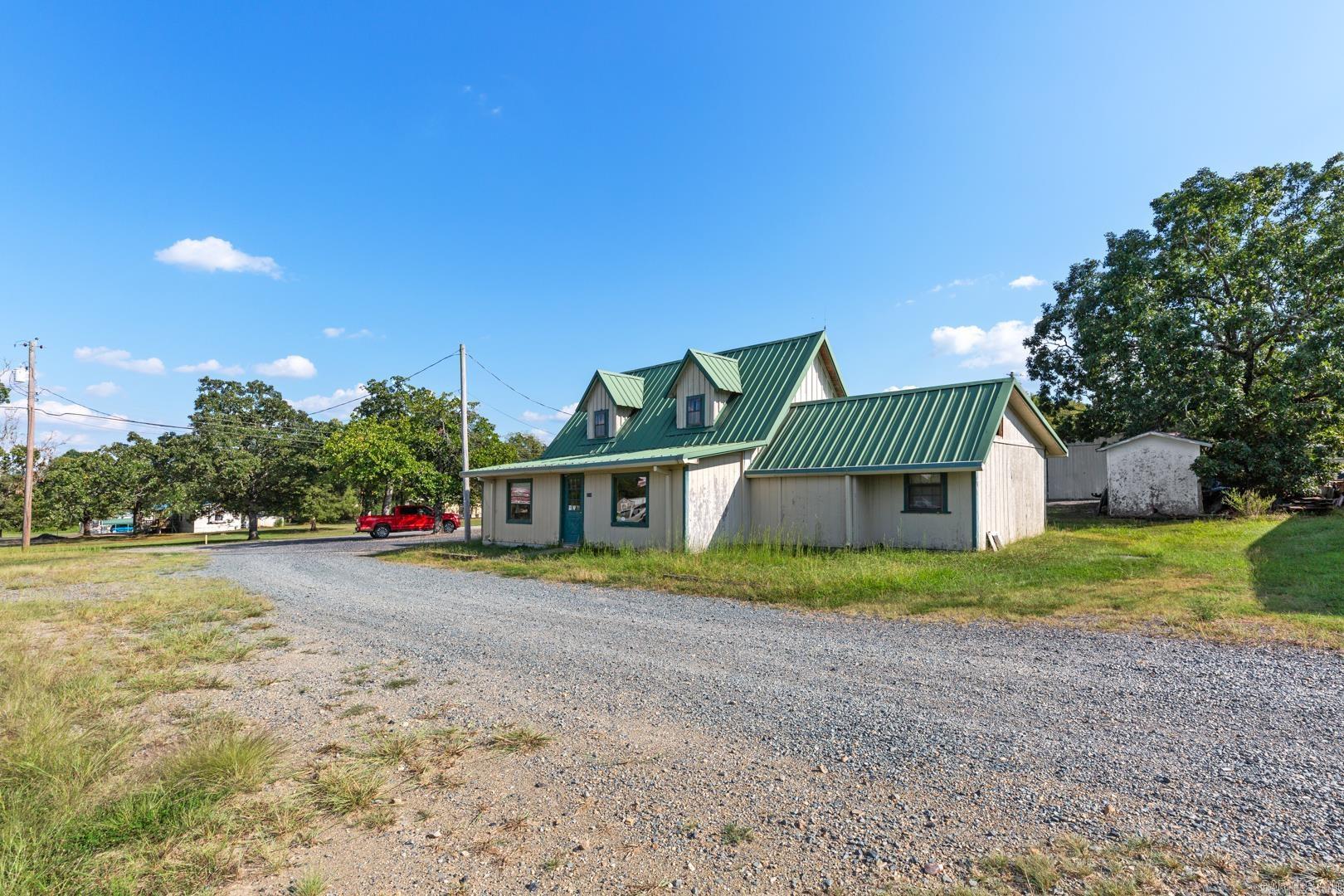2209  Hwy 71 N  Mena, AR