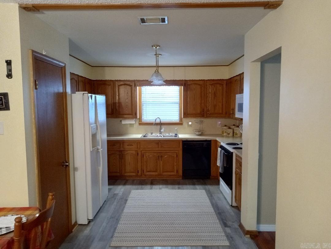 2804  Jerry Lee  Mena, AR