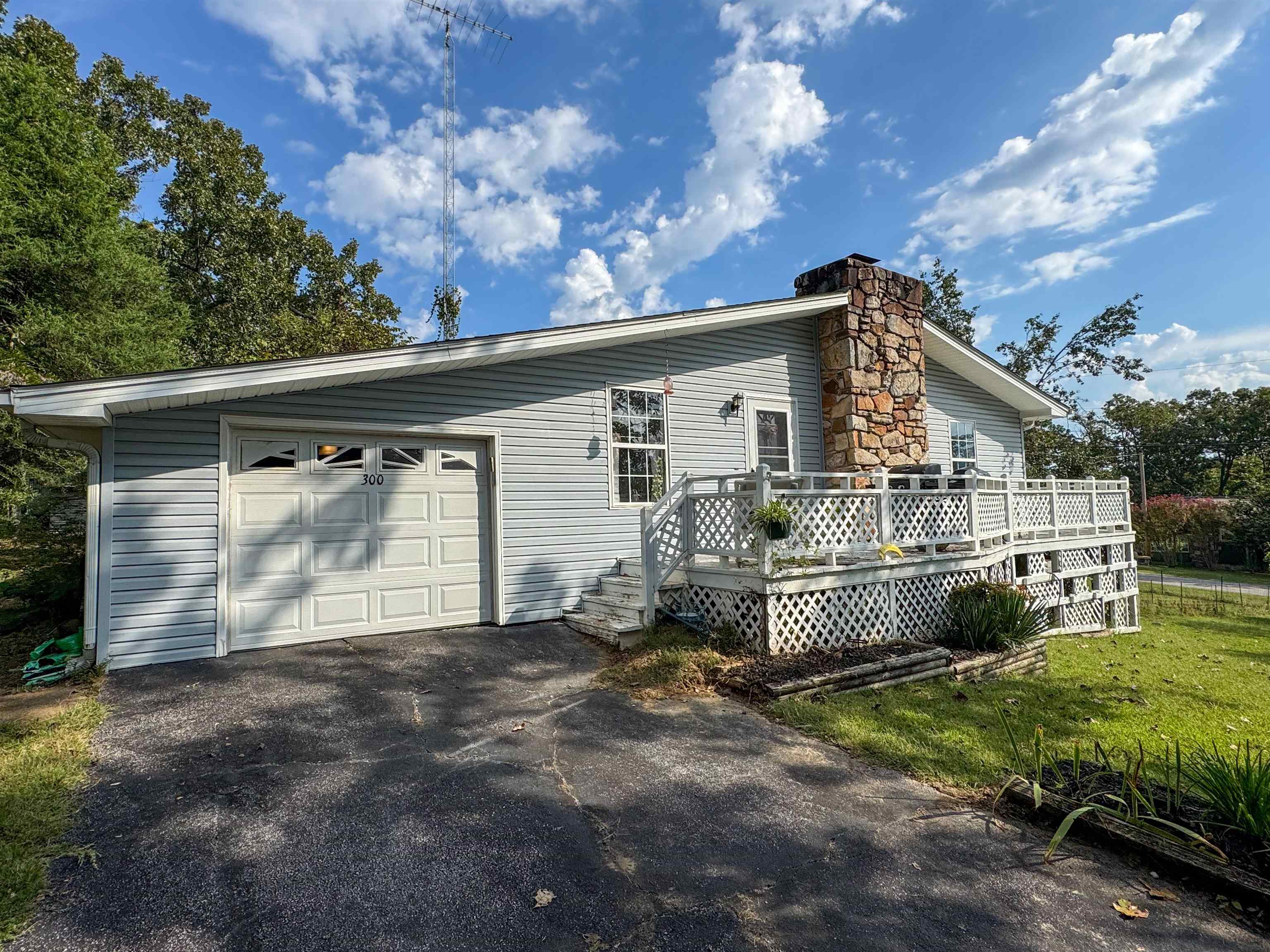 300  Fairway Dr  Horseshoe Bend, AR