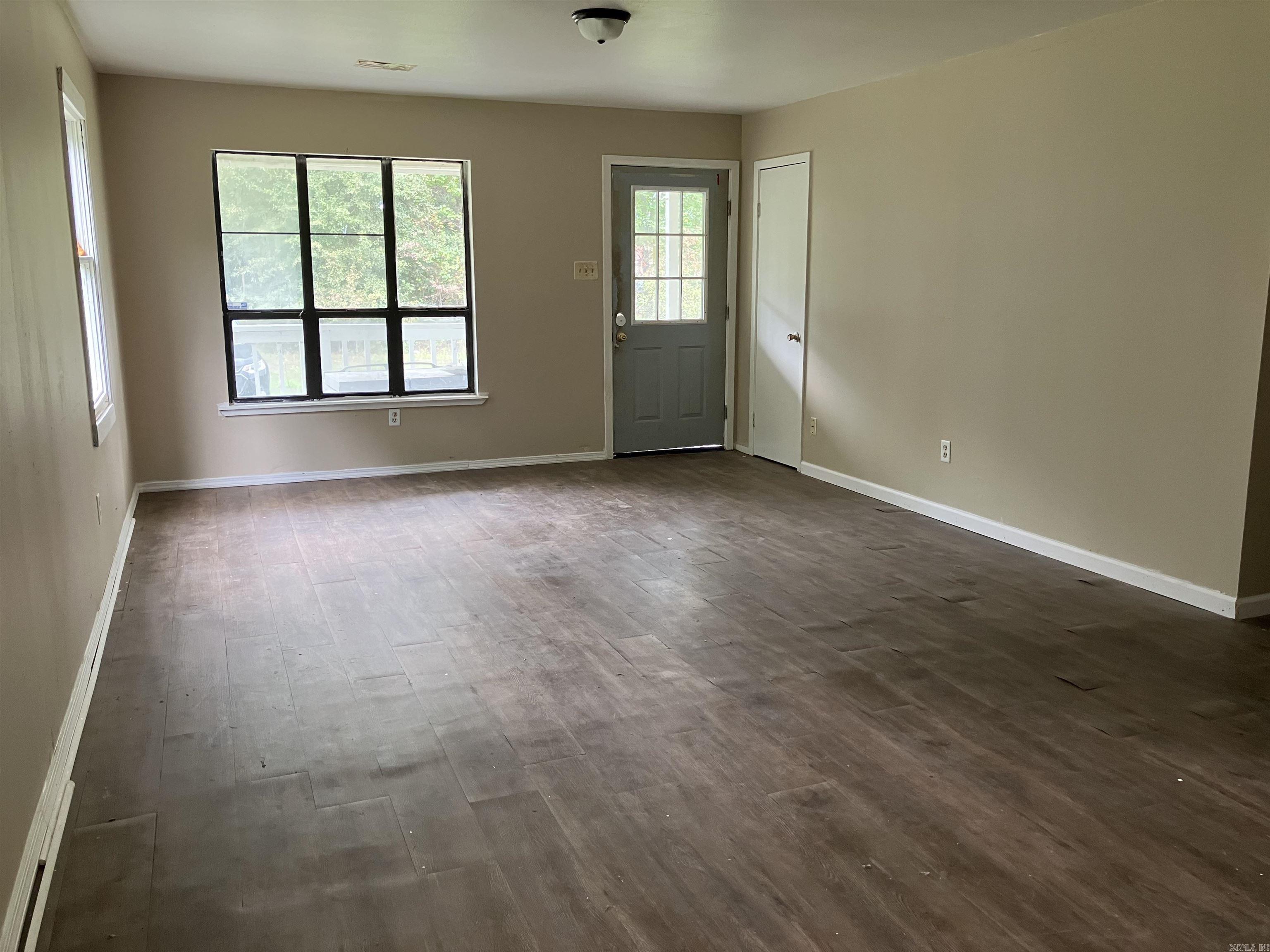 802  Greenwood  Searcy, AR