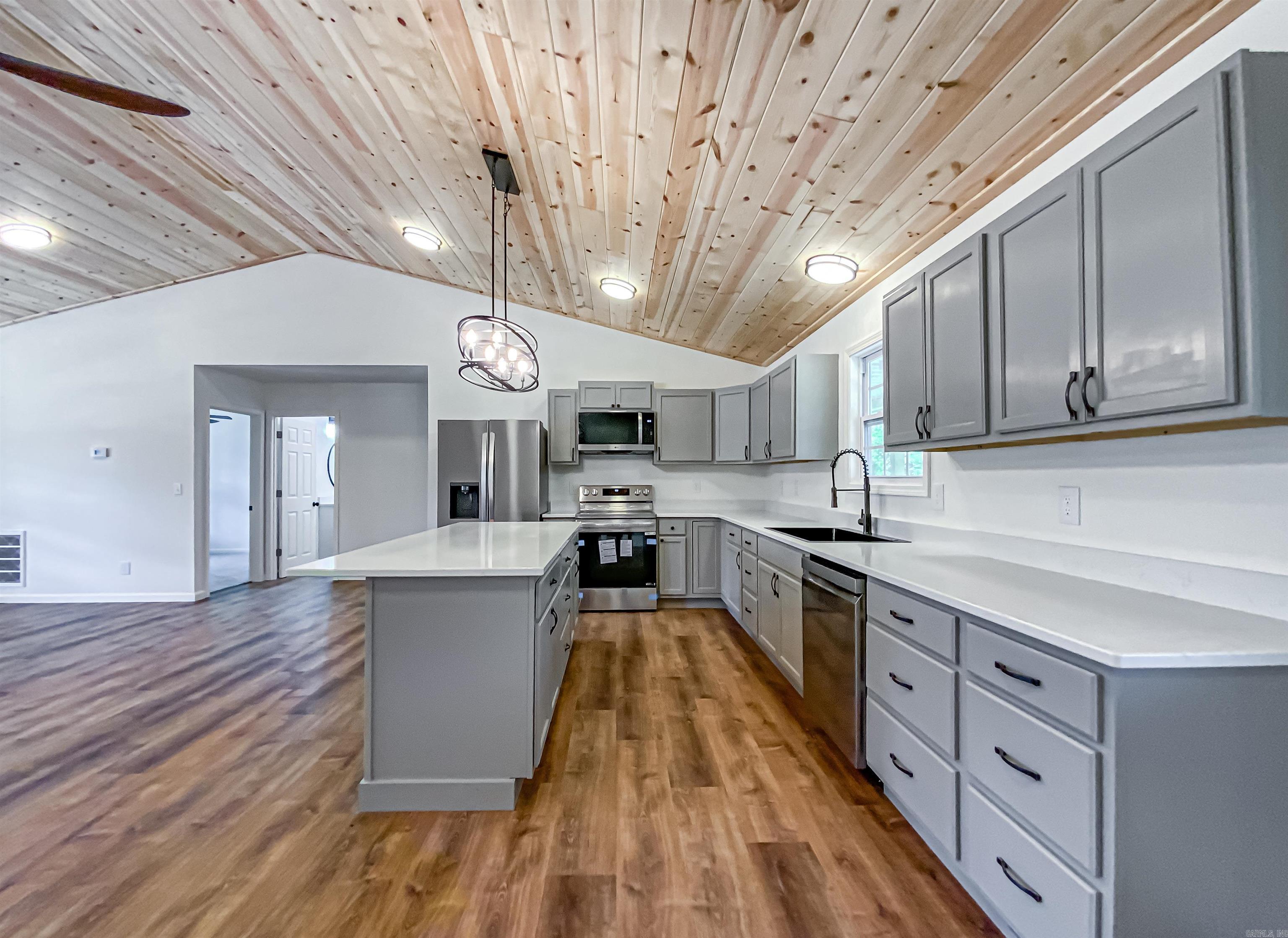 346  Crocket  Norfork, AR