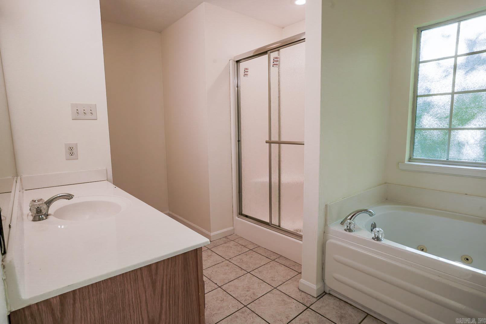 44 Kirkland Drive Cabot, AR 72023
