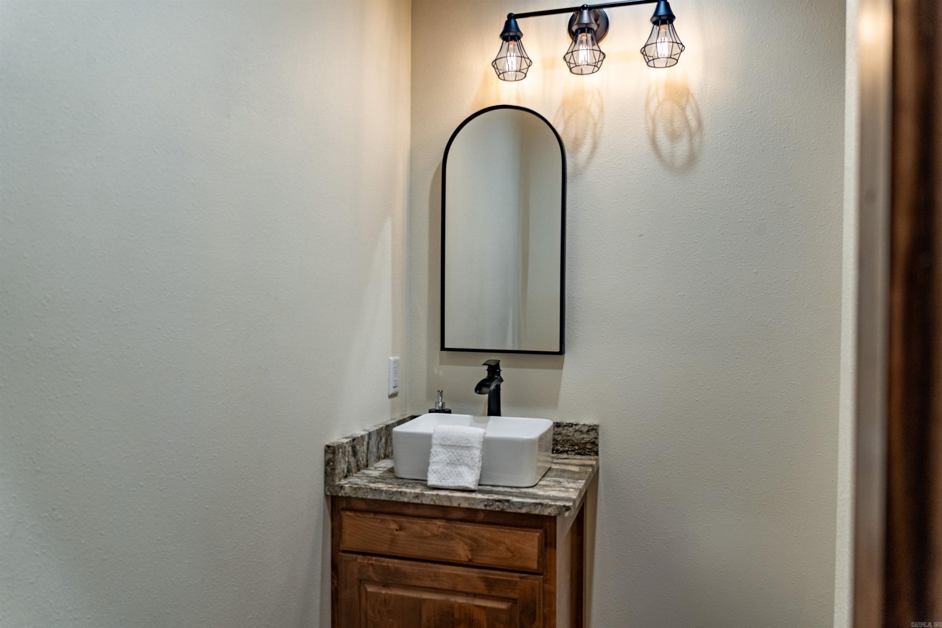 772  Hickory Post  Hochatown, OK