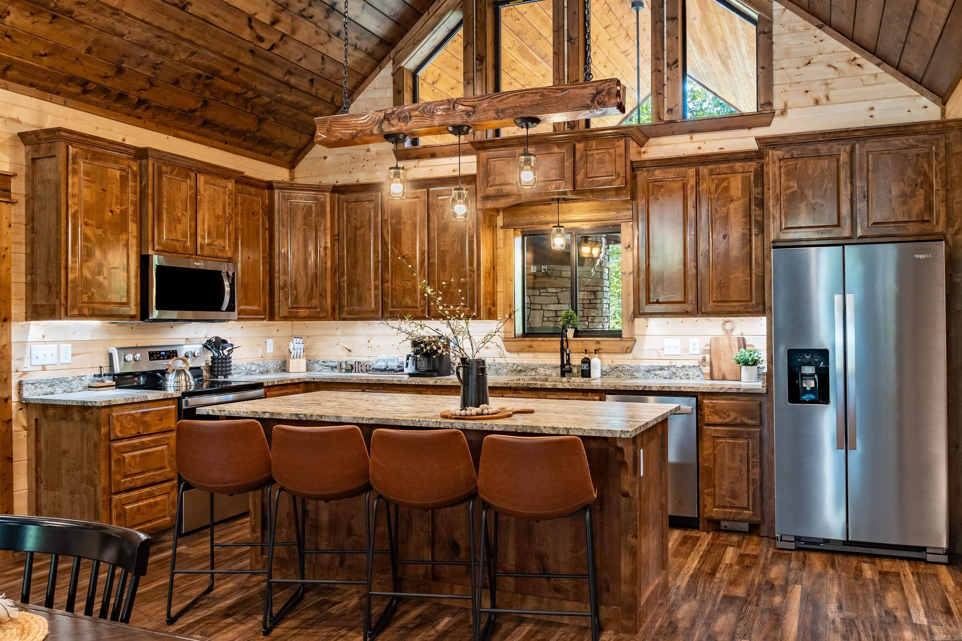 772  Hickory Post  Hochatown, OK