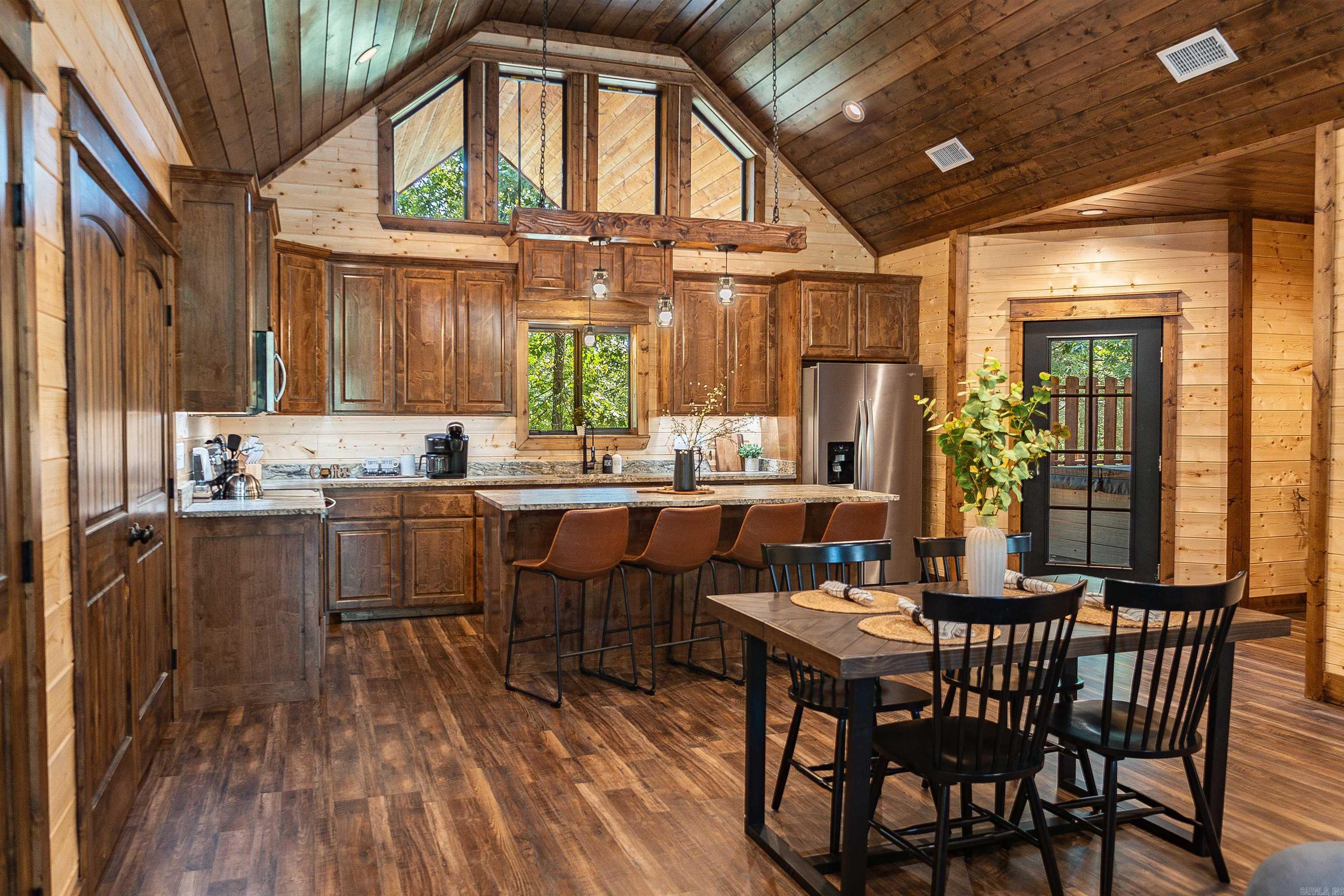 772  Hickory Post  Hochatown, OK