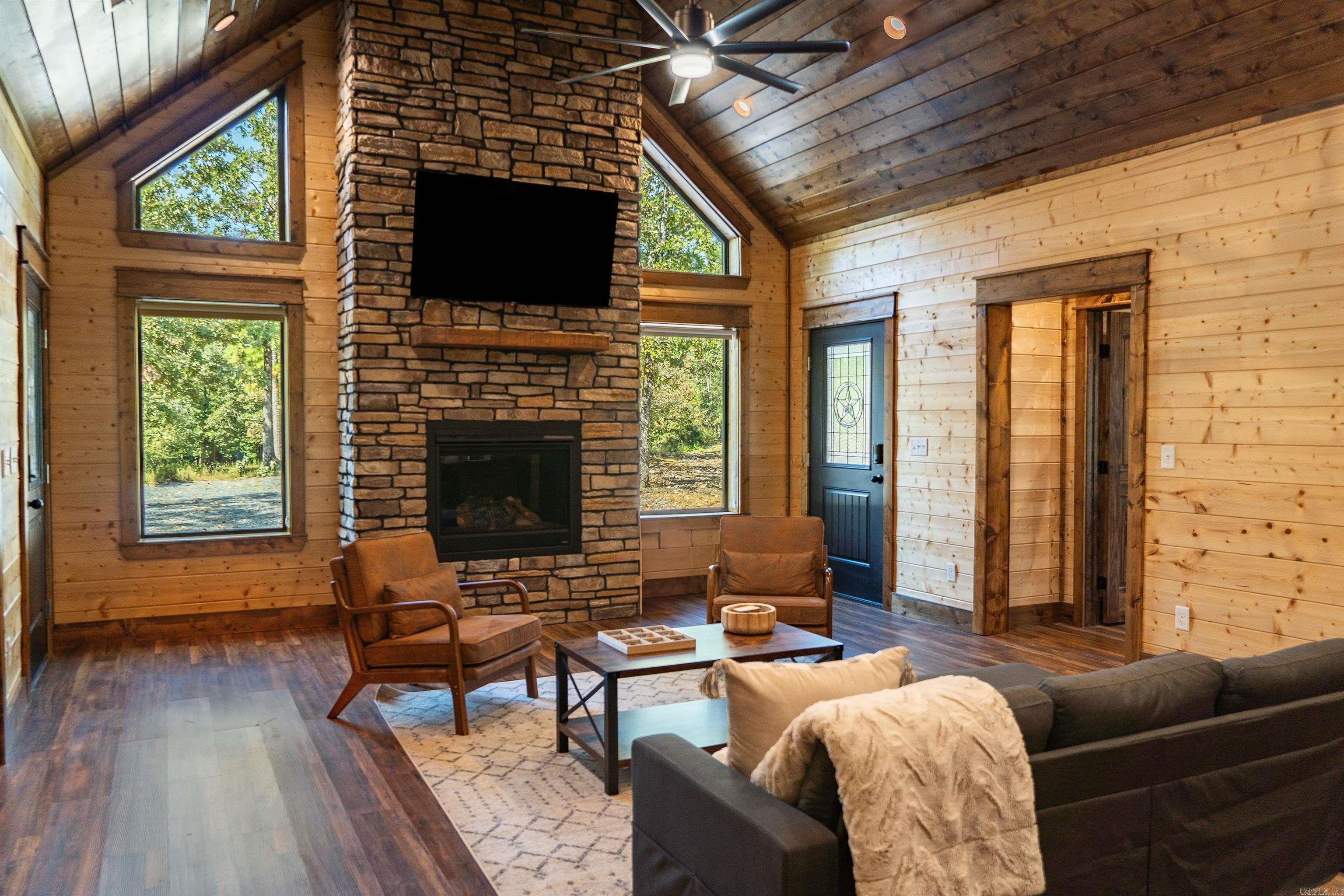 772  Hickory Post  Hochatown, OK