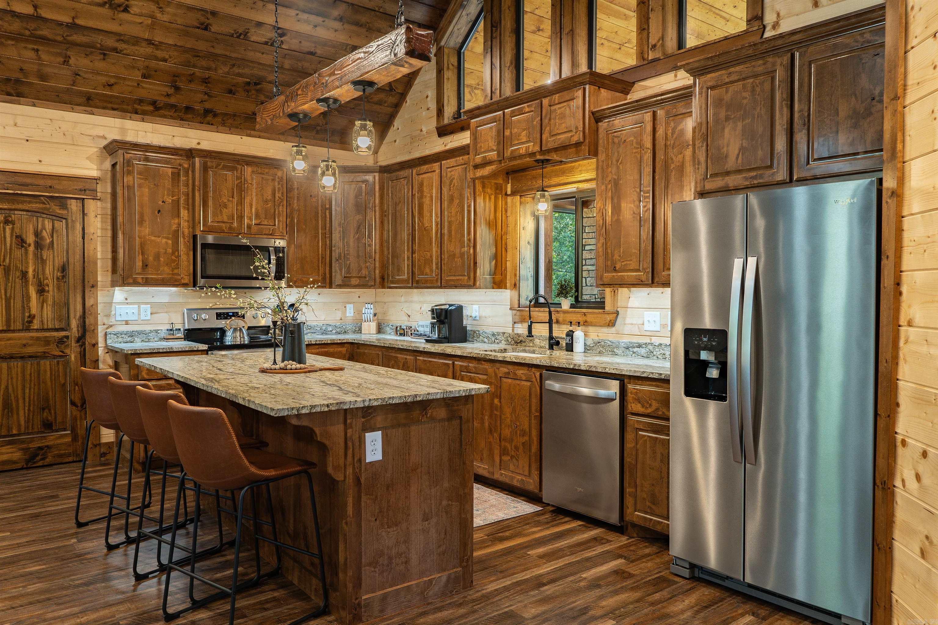 772  Hickory Post  Hochatown, OK