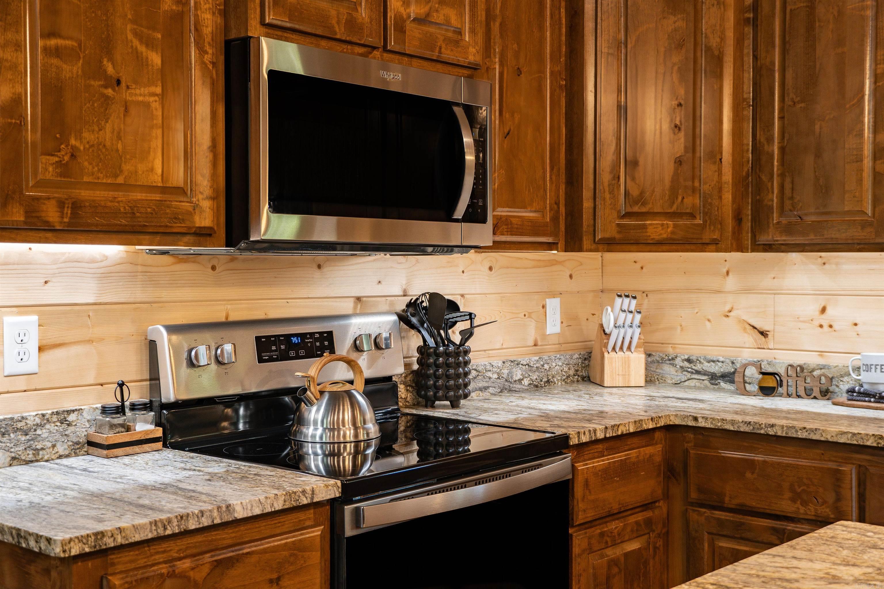 772  Hickory Post  Hochatown, OK