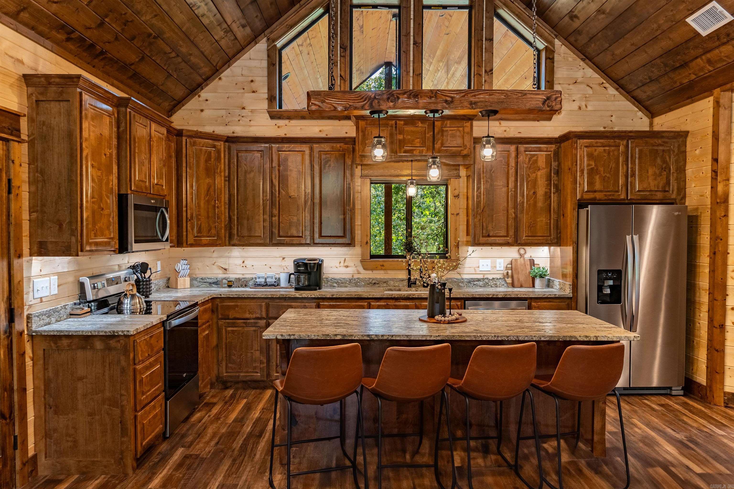 772  Hickory Post  Hochatown, OK