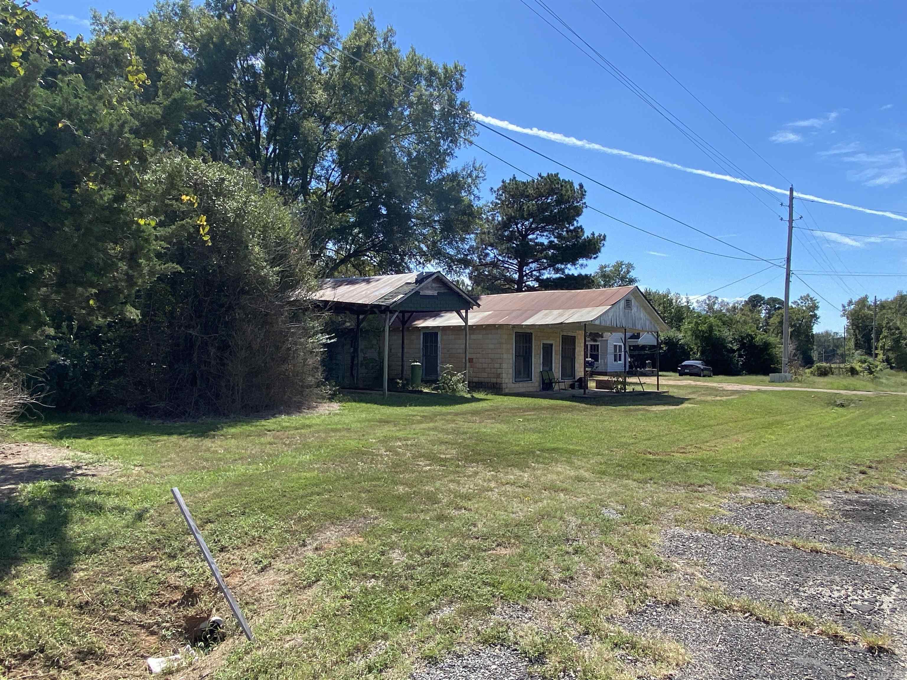 1805  Hwy 27 N 1797 Hwy 27 N Nashville, AR