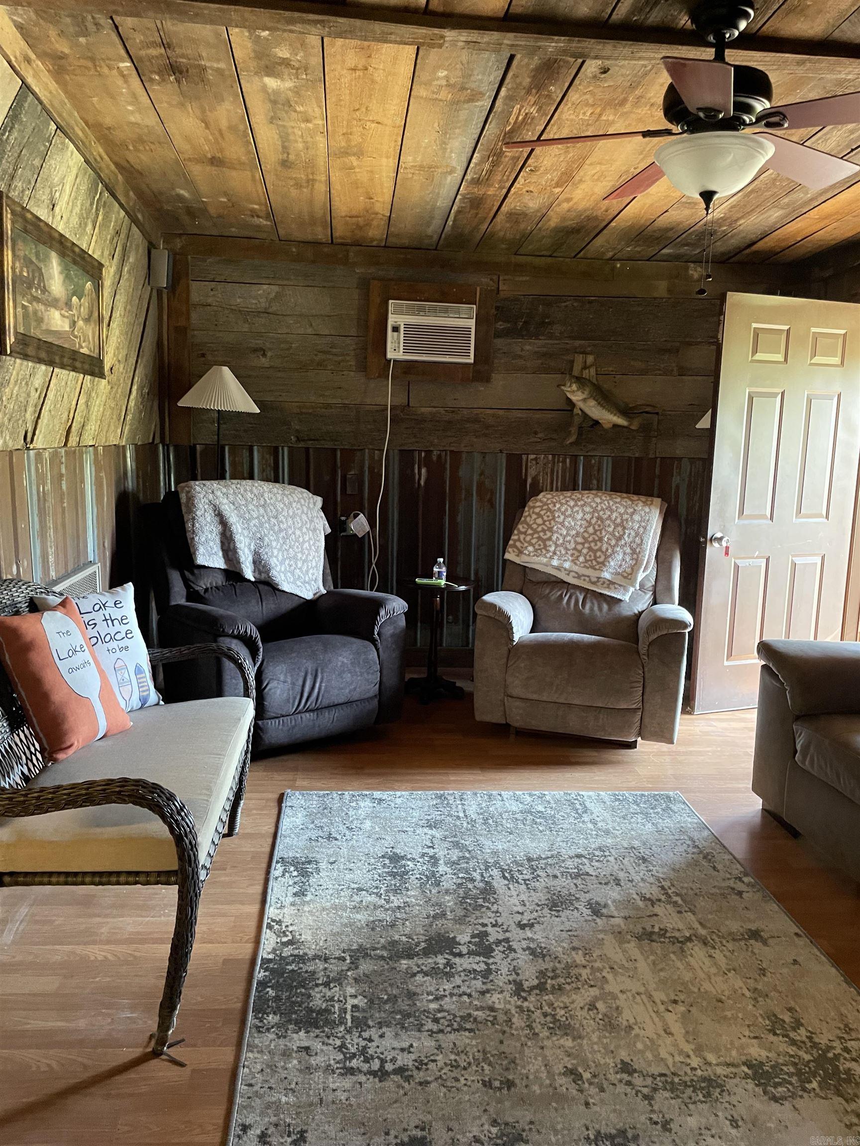4 Holley Road Edgemont, AR 72044