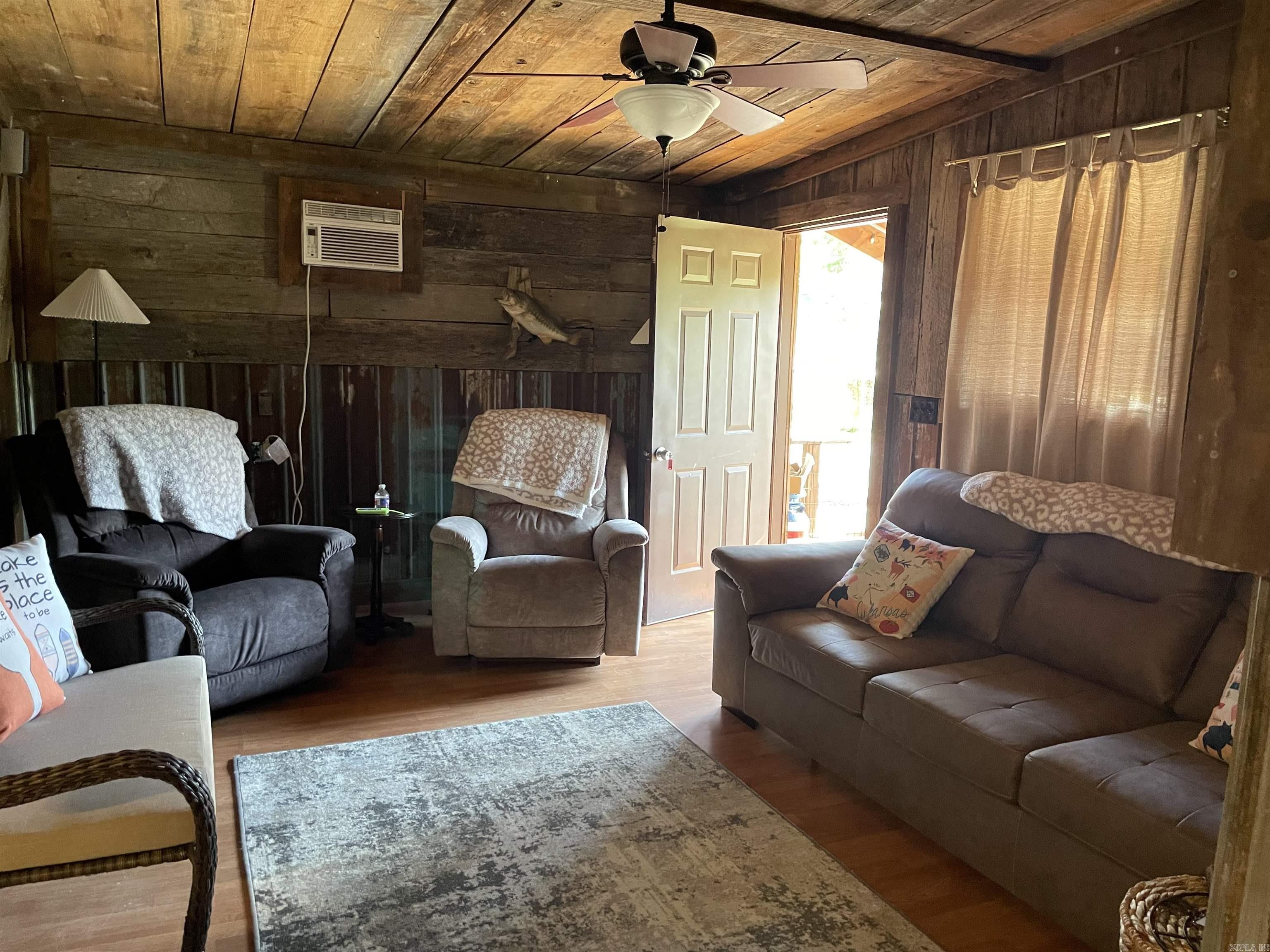 4 Holley Road Edgemont, AR 72044