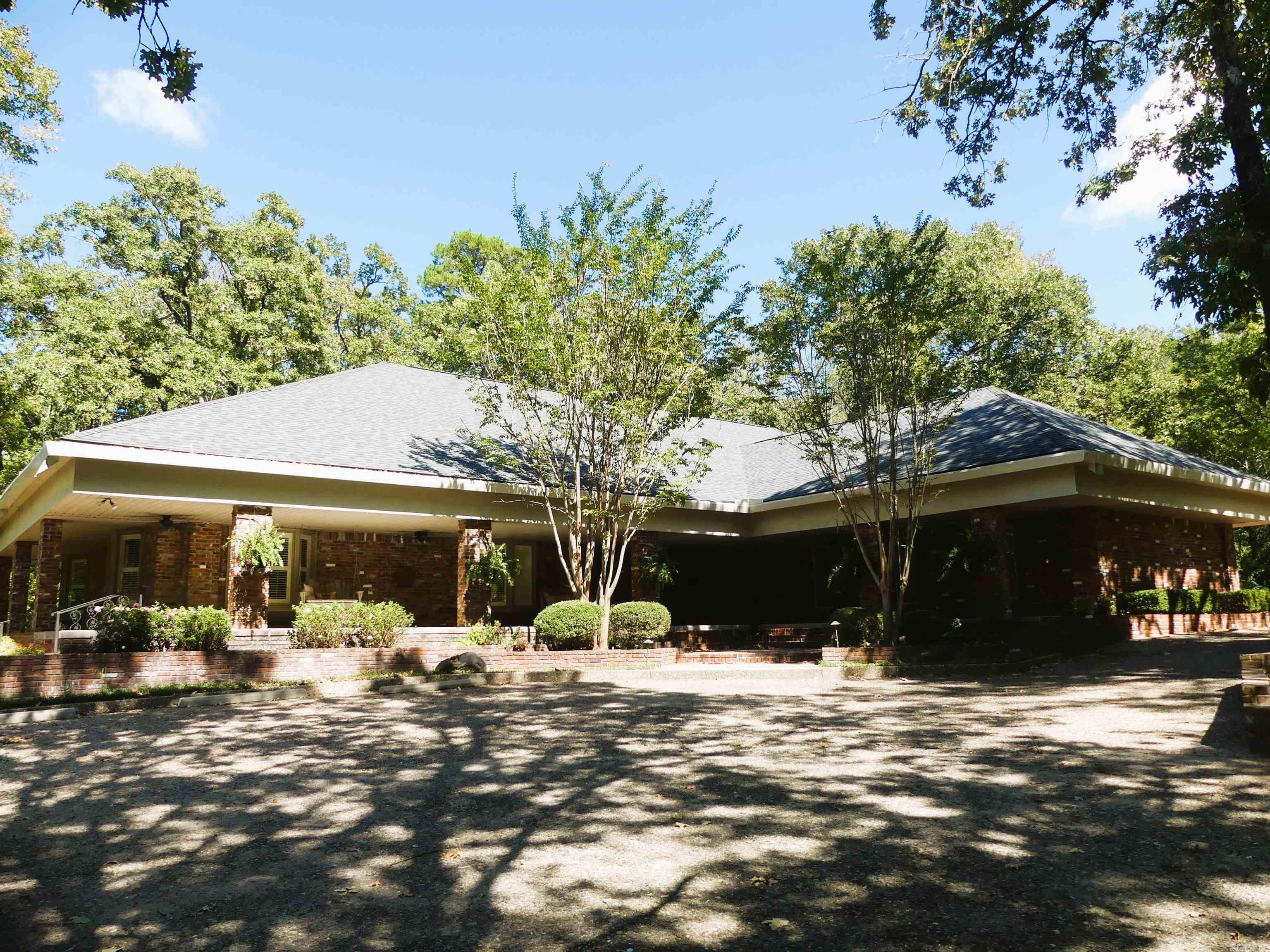2205  Church  Mena, AR