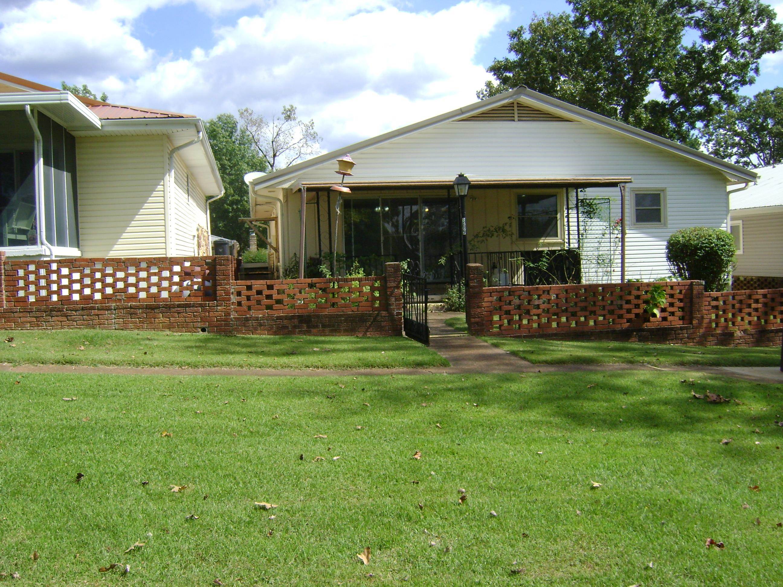 309  Parliament Drive  Horseshoe Bend, AR