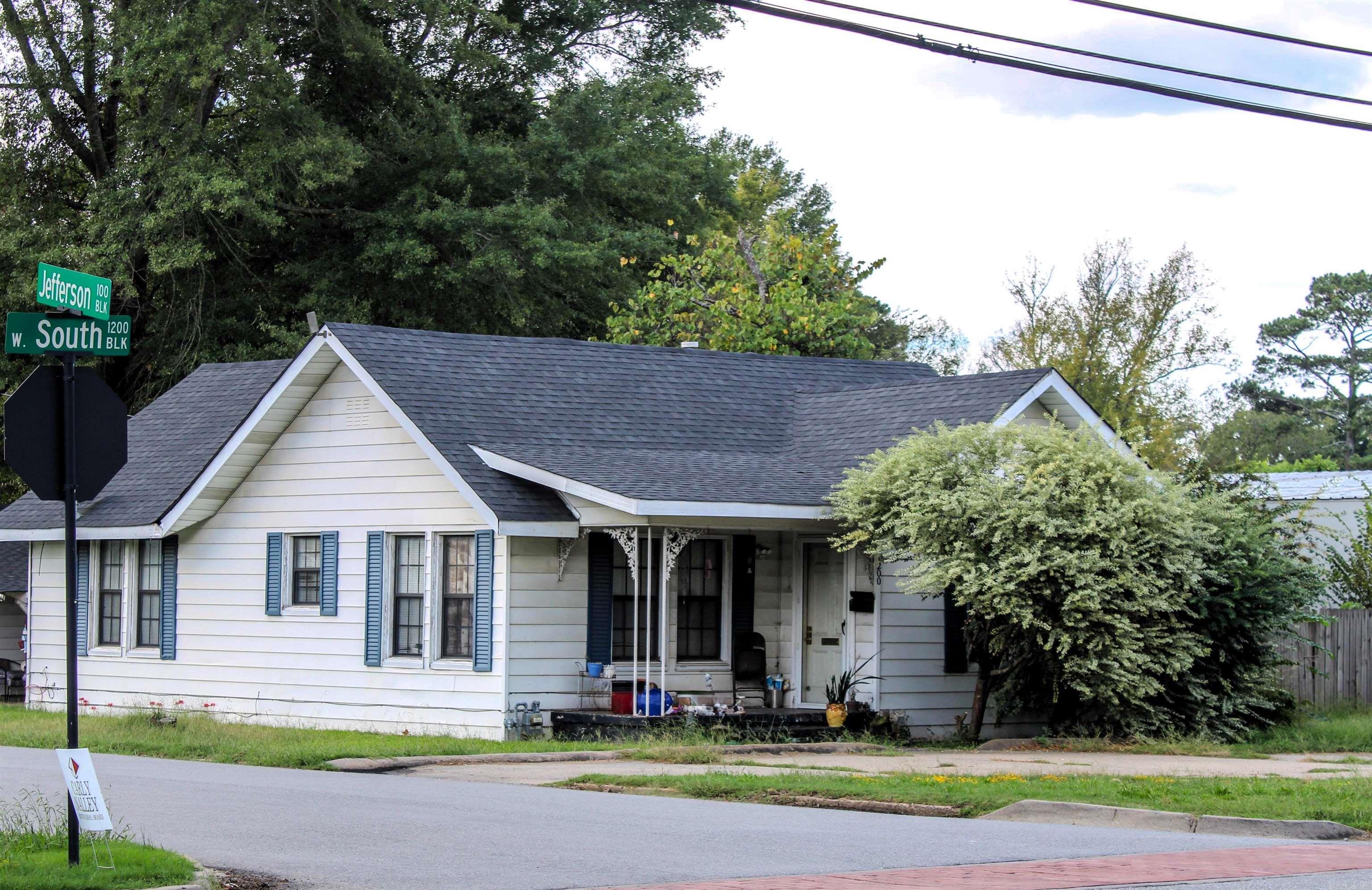 1200 W South  Benton, AR