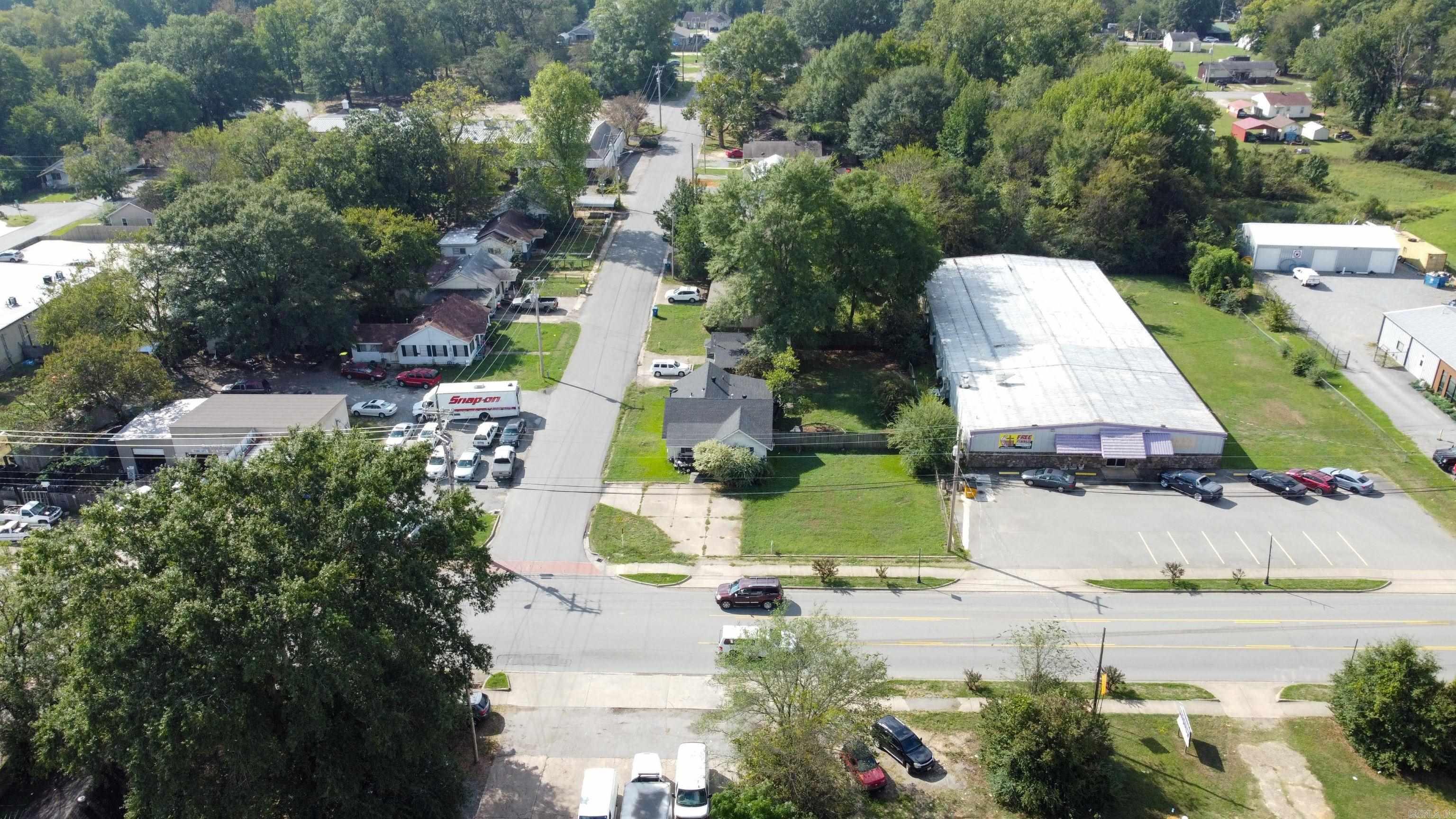 1200 W South  Benton, AR