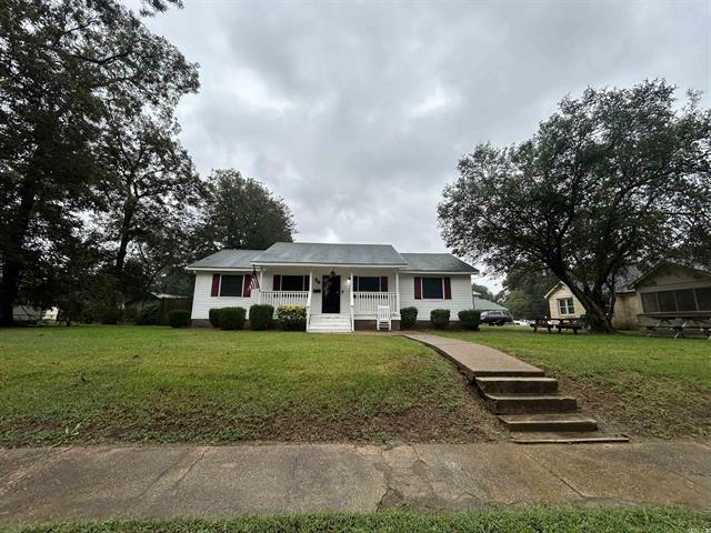 56 E Mississippi St  Marianna, AR