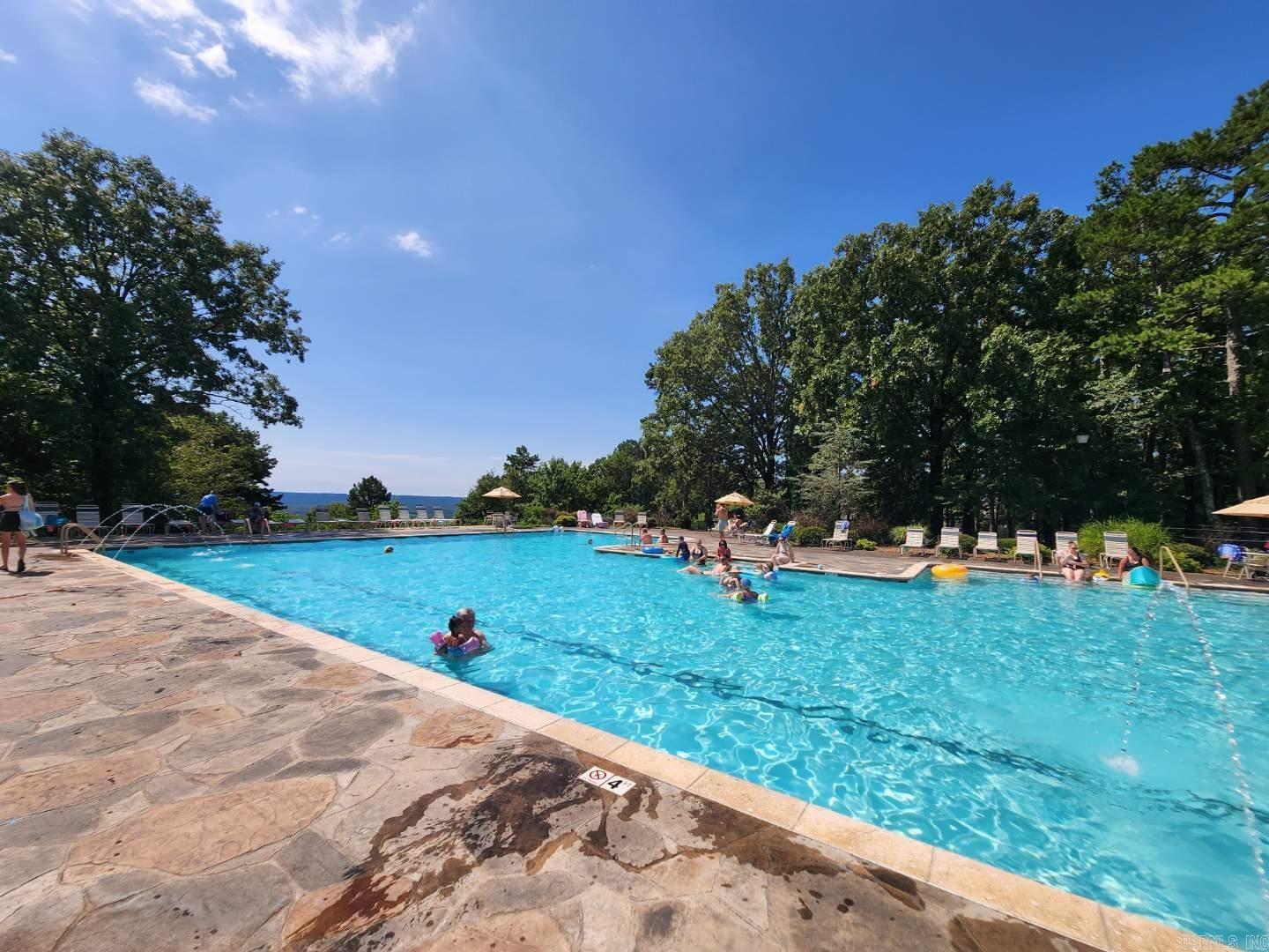 601  Dave creek  Fairfield Bay, AR