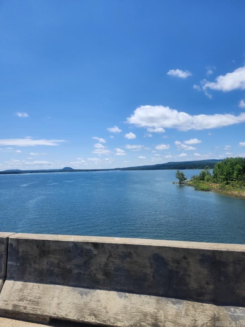 424  Lakeshore  Greers Ferry, AR