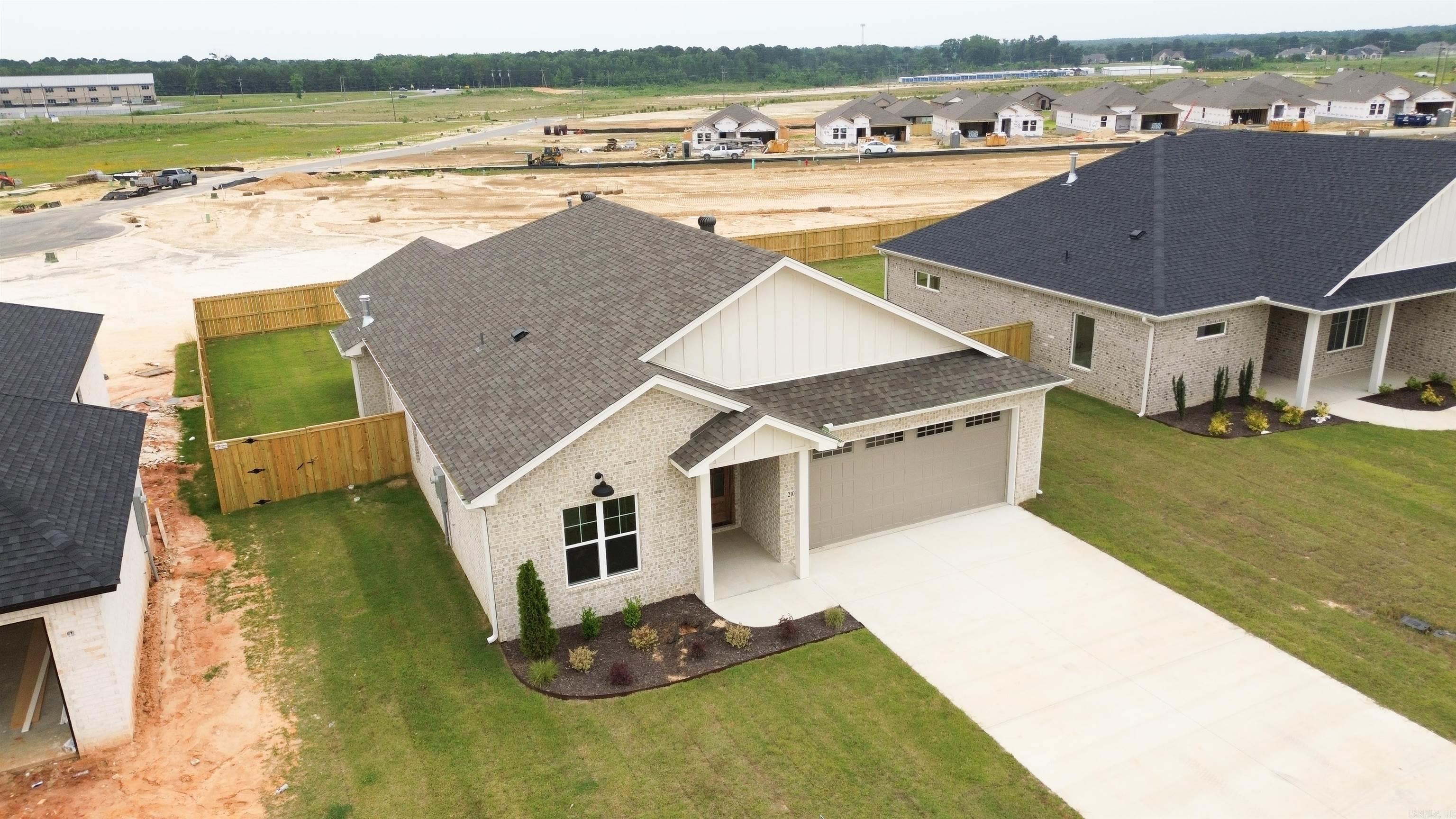 21041 Kinsley  Hensley, AR