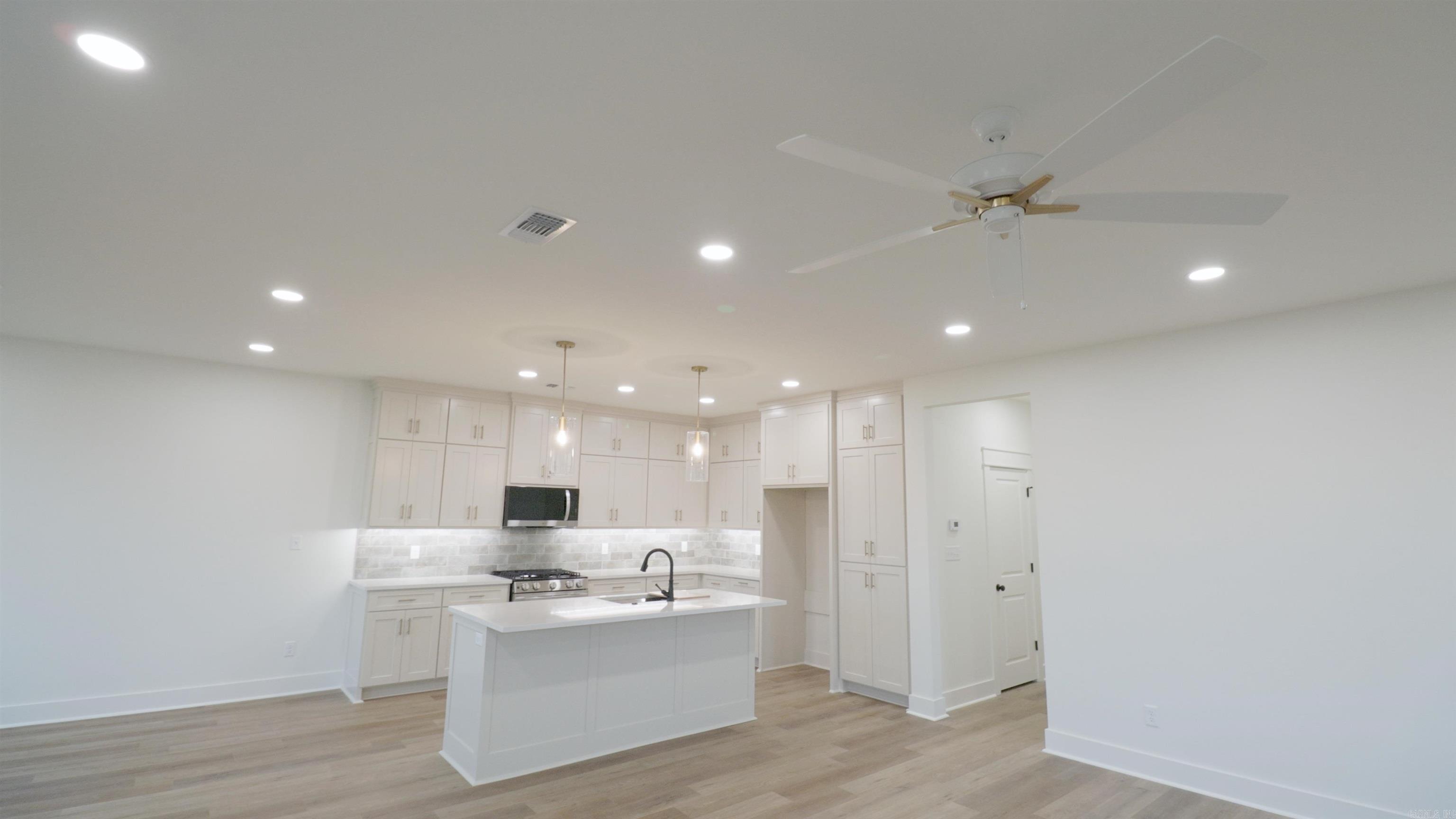 21041 Kinsley Lane Hensley, AR 72065