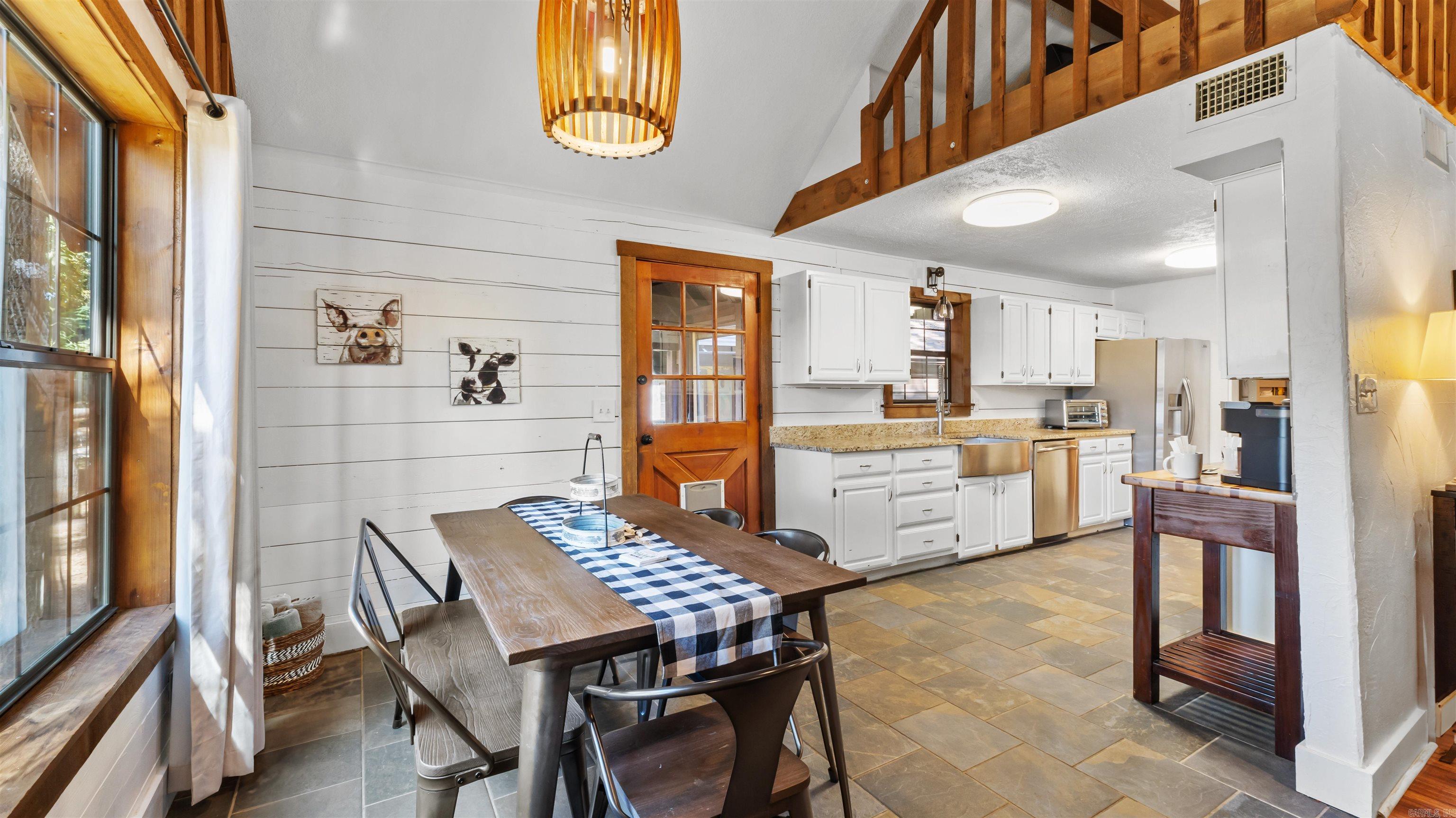 313  Post Oak  Hochatown, OK