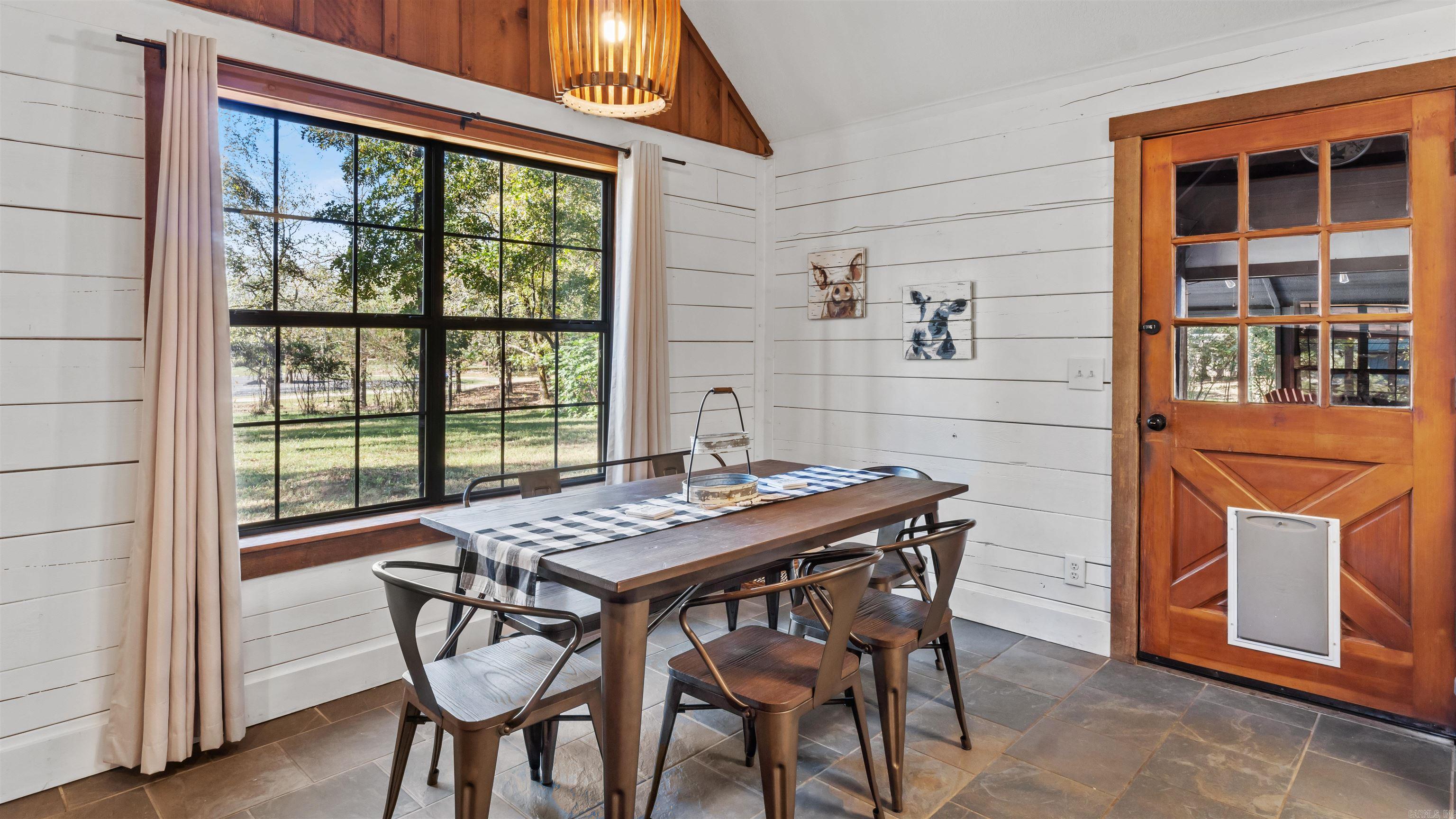 313  Post Oak  Hochatown, OK