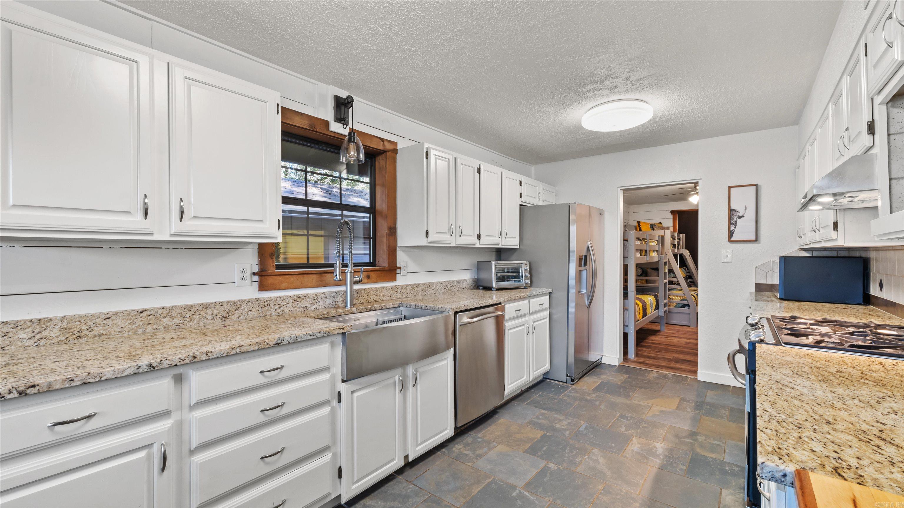 313  Post Oak  Hochatown, OK