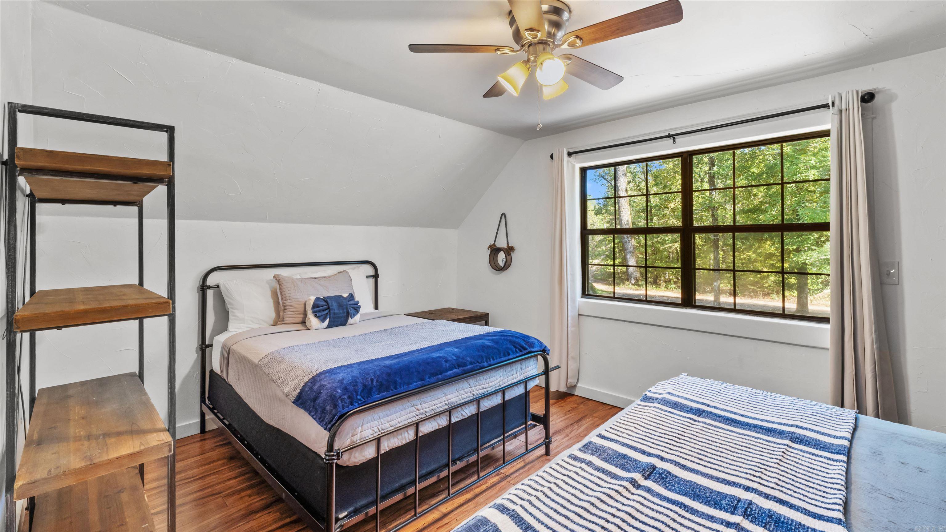 313  Post Oak  Hochatown, OK