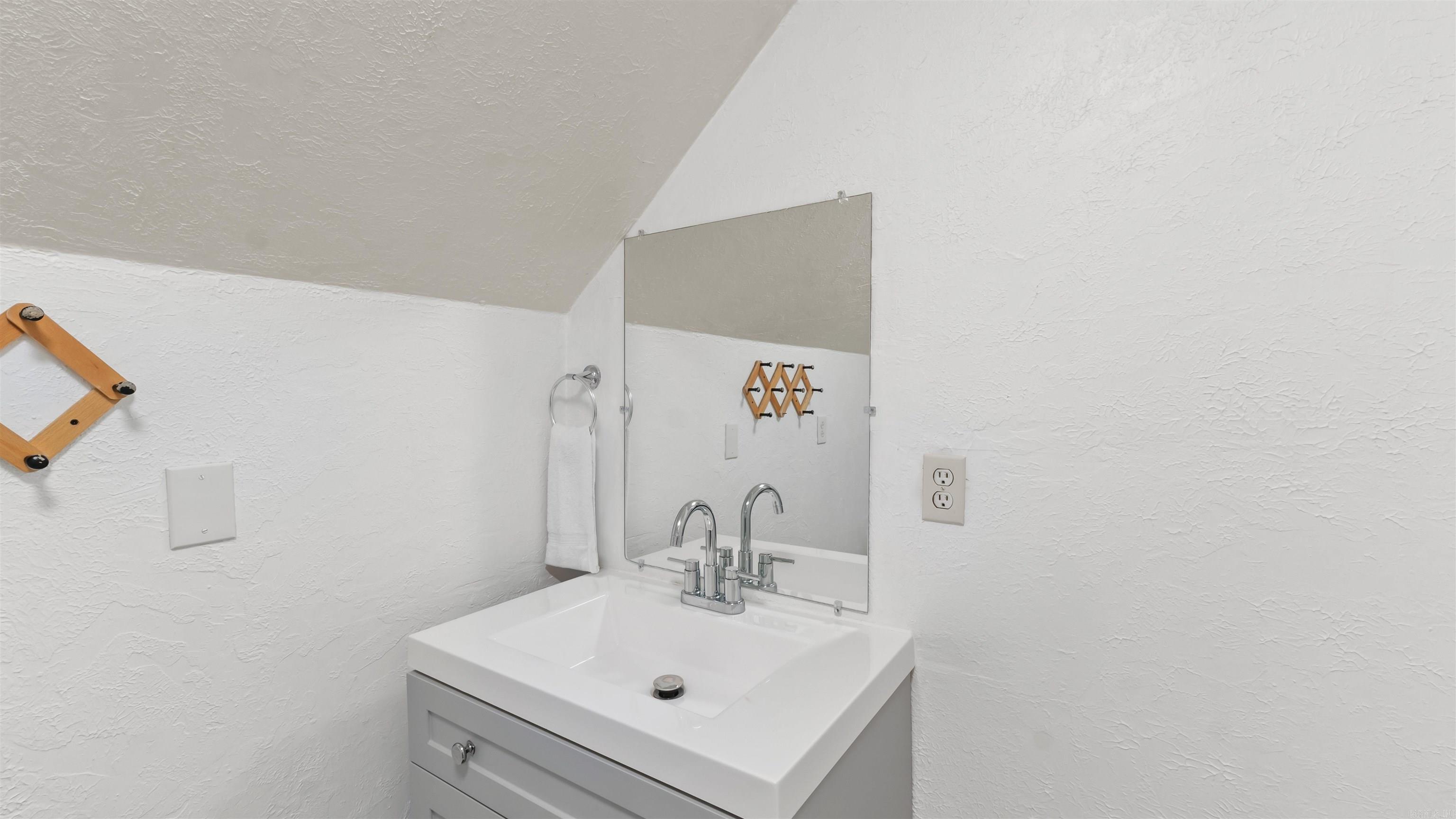 313  Post Oak  Hochatown, OK