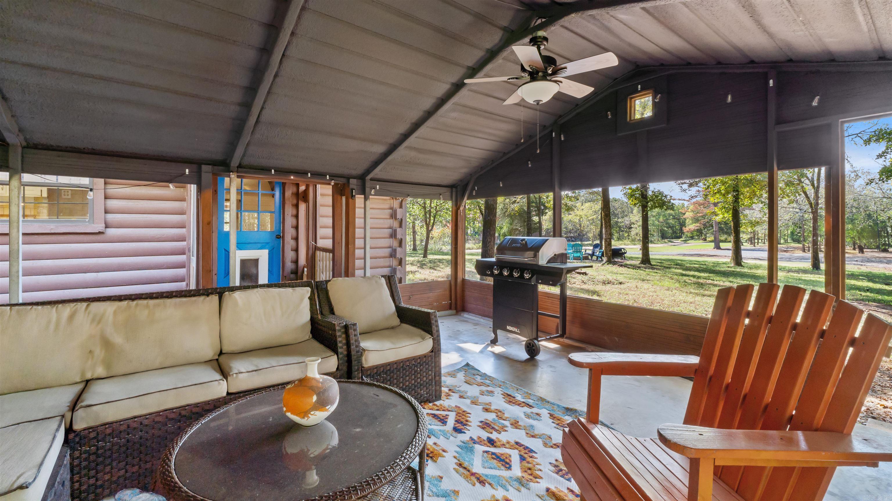 313  Post Oak  Hochatown, OK