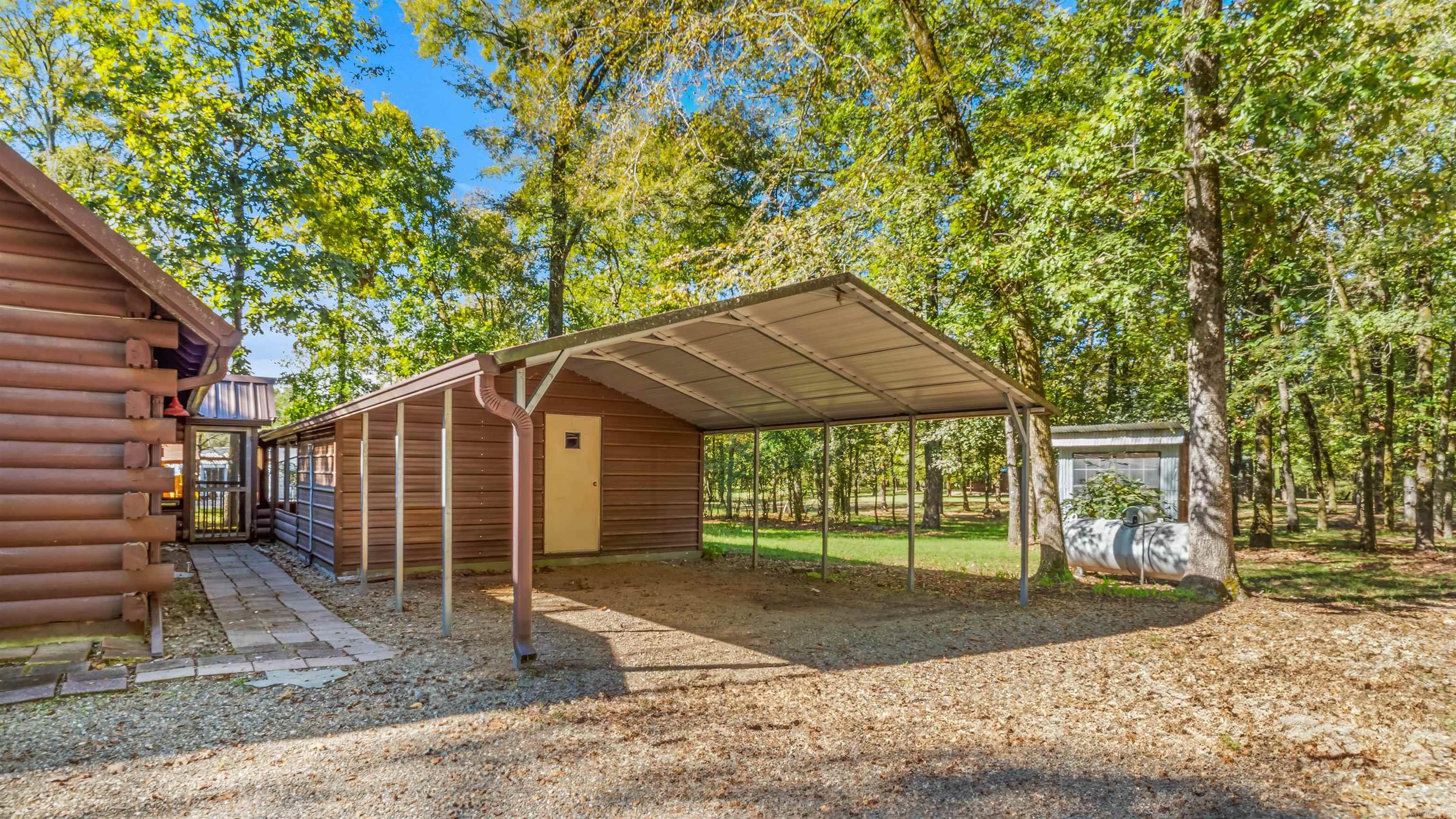 313  Post Oak  Hochatown, OK